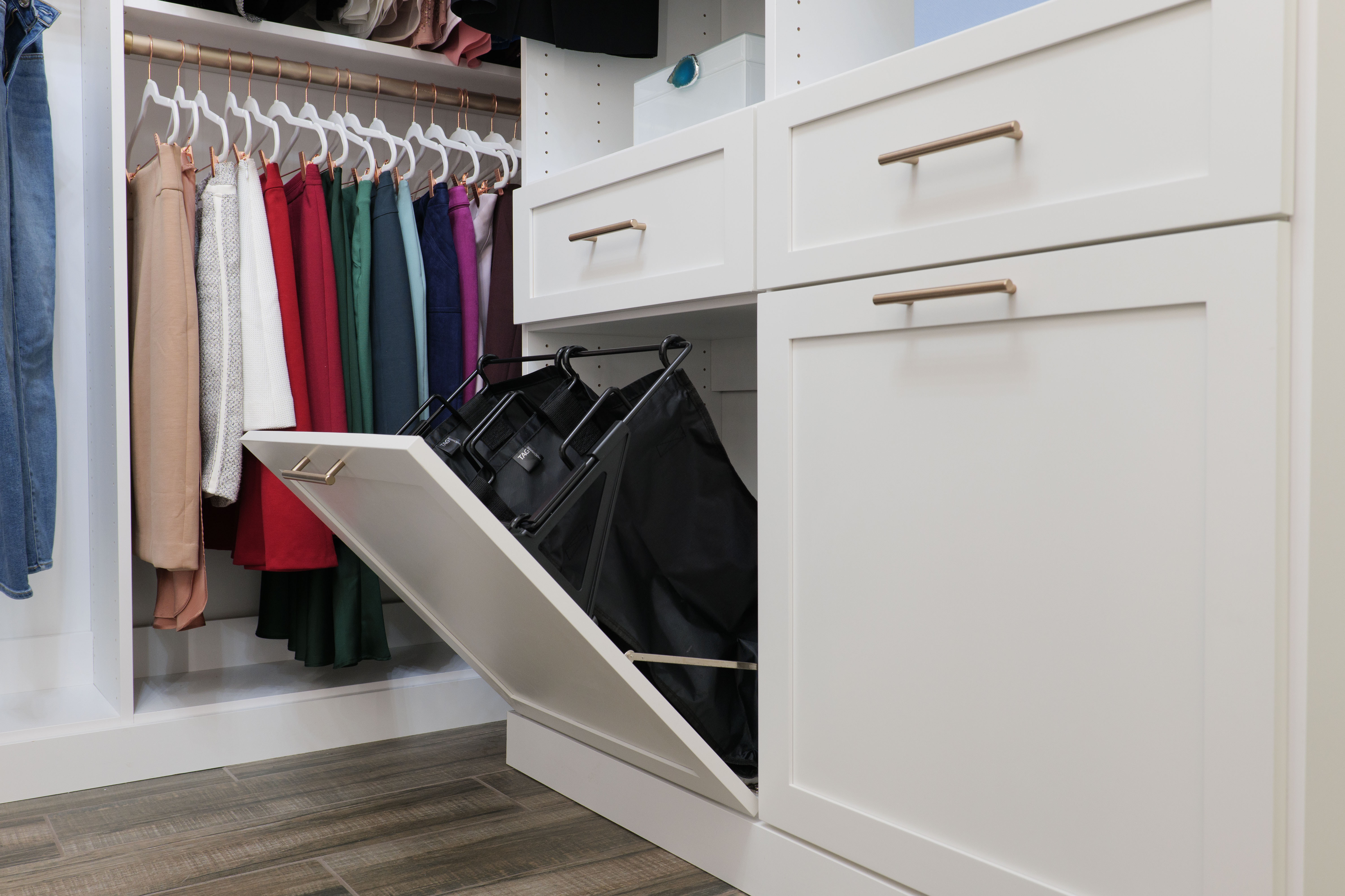 Walk-in Closet thumbnail 11