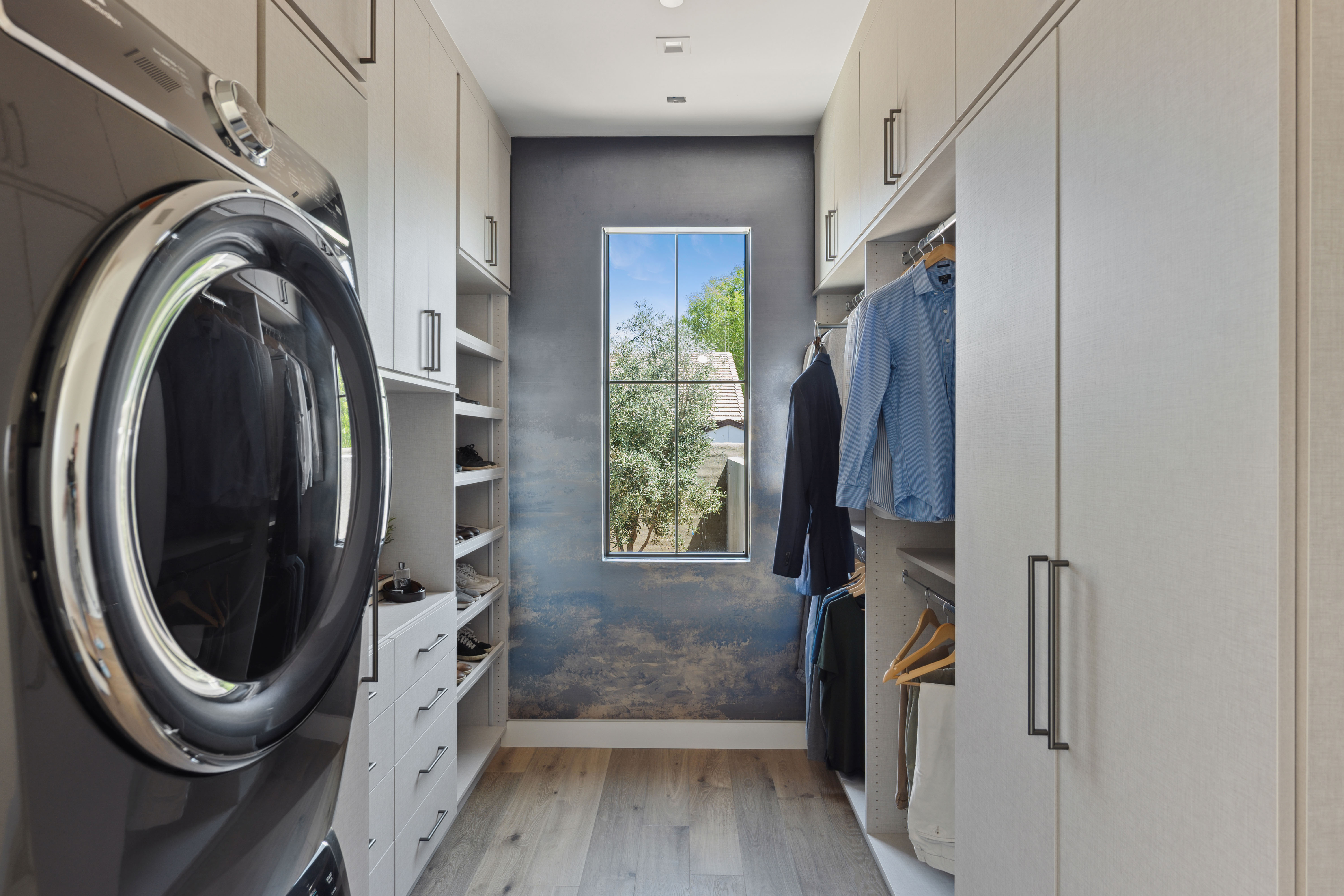 Walk-in Closet (His) - image 1