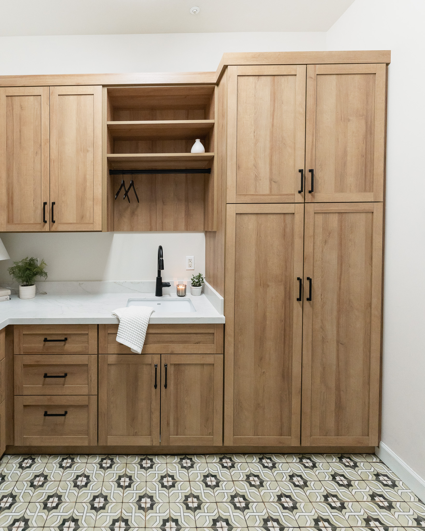 Laundry Room thumbnail 2