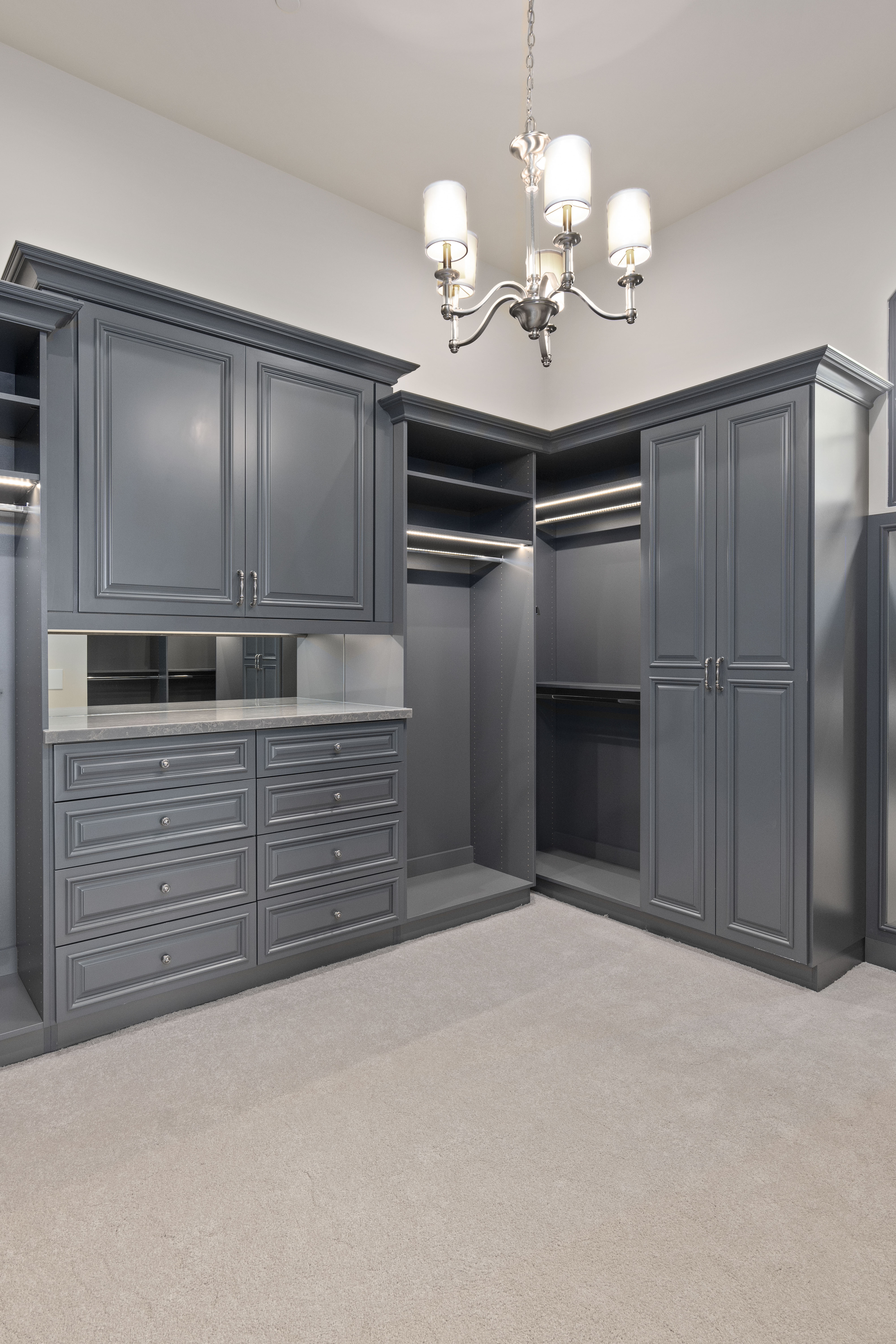 Walk-in Closet in Gunmetal thumbnail 4