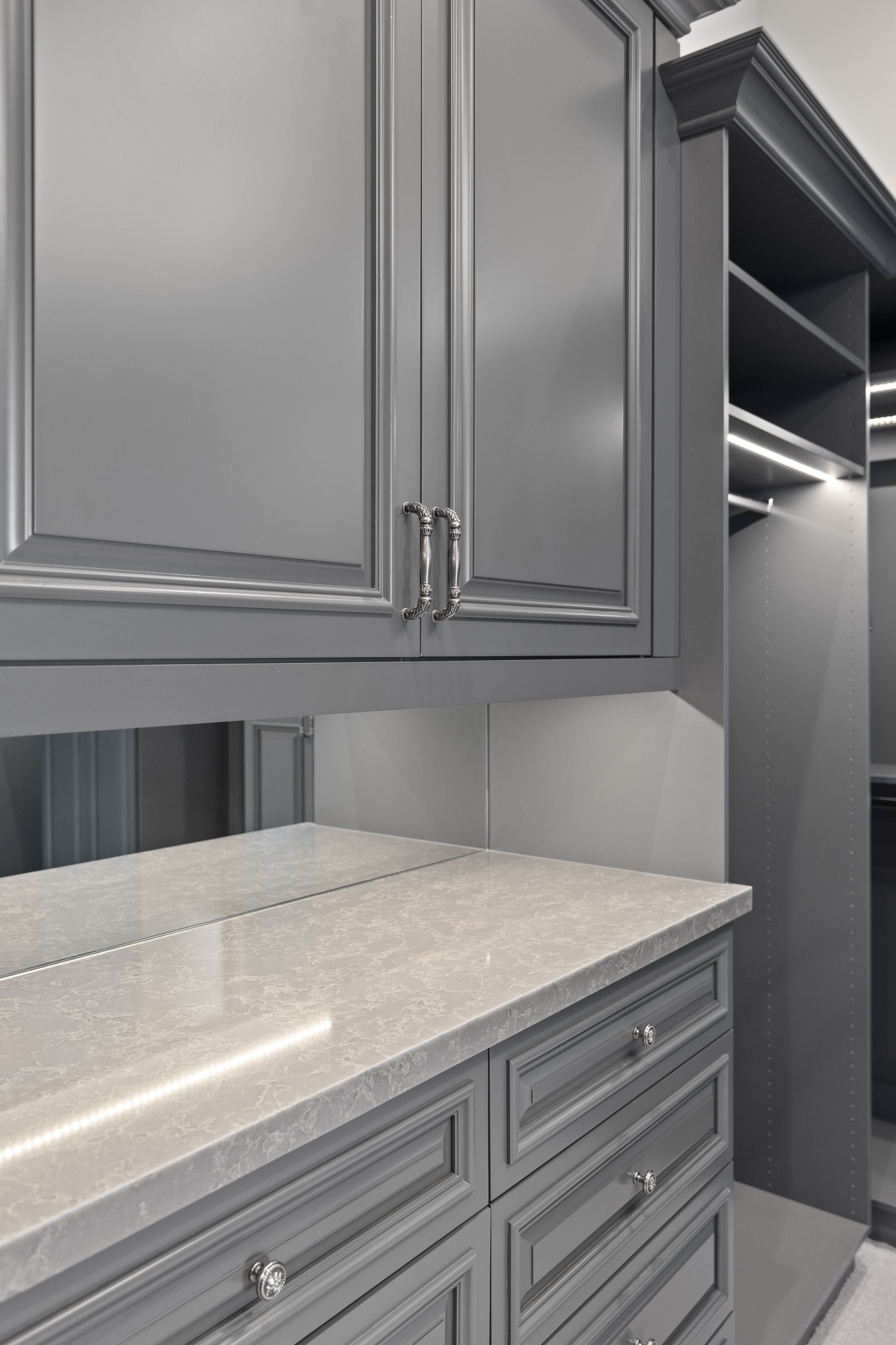 Walk-in Closet in Gunmetal thumbnail 5