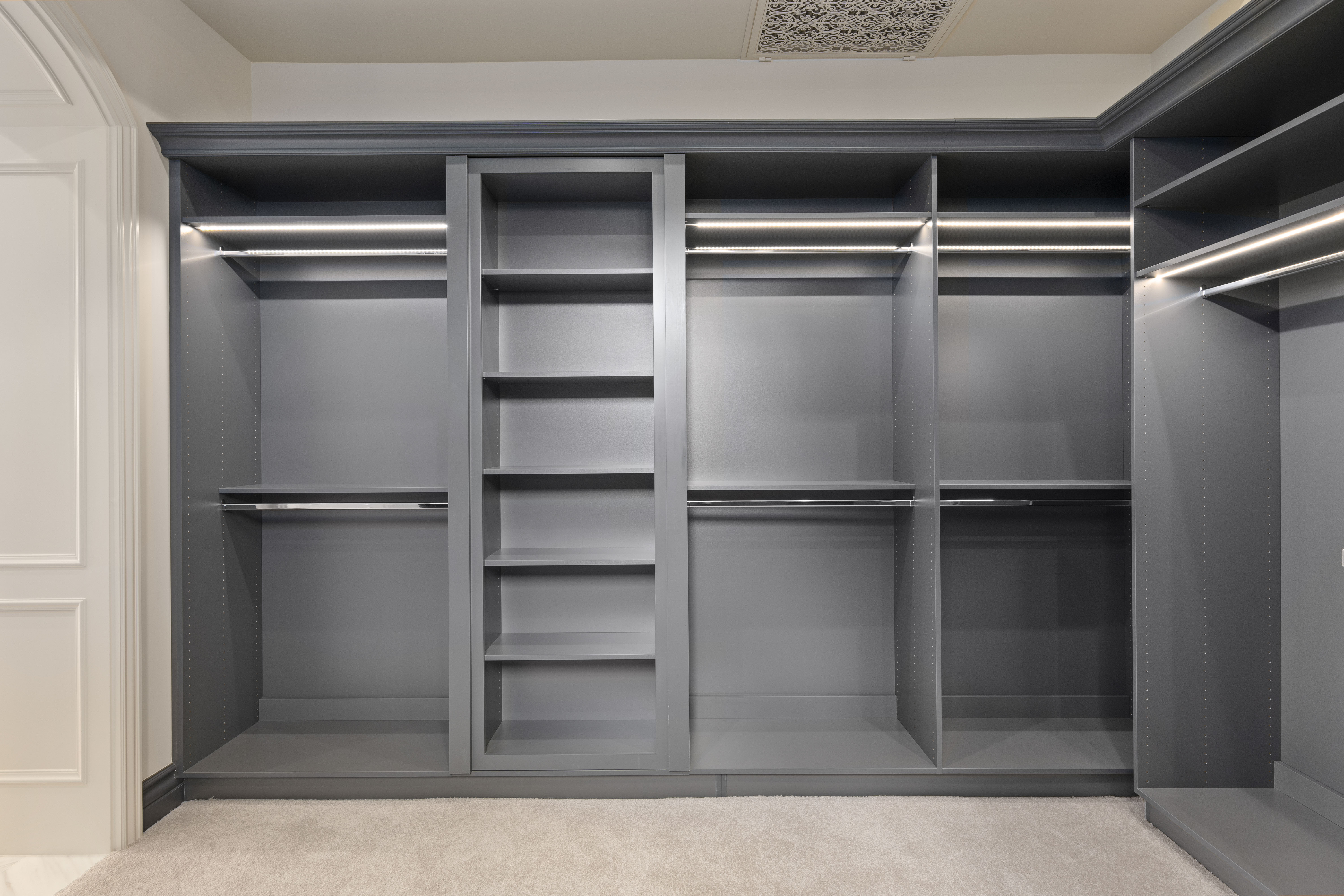 Walk-in Closet in Gunmetal thumbnail 9