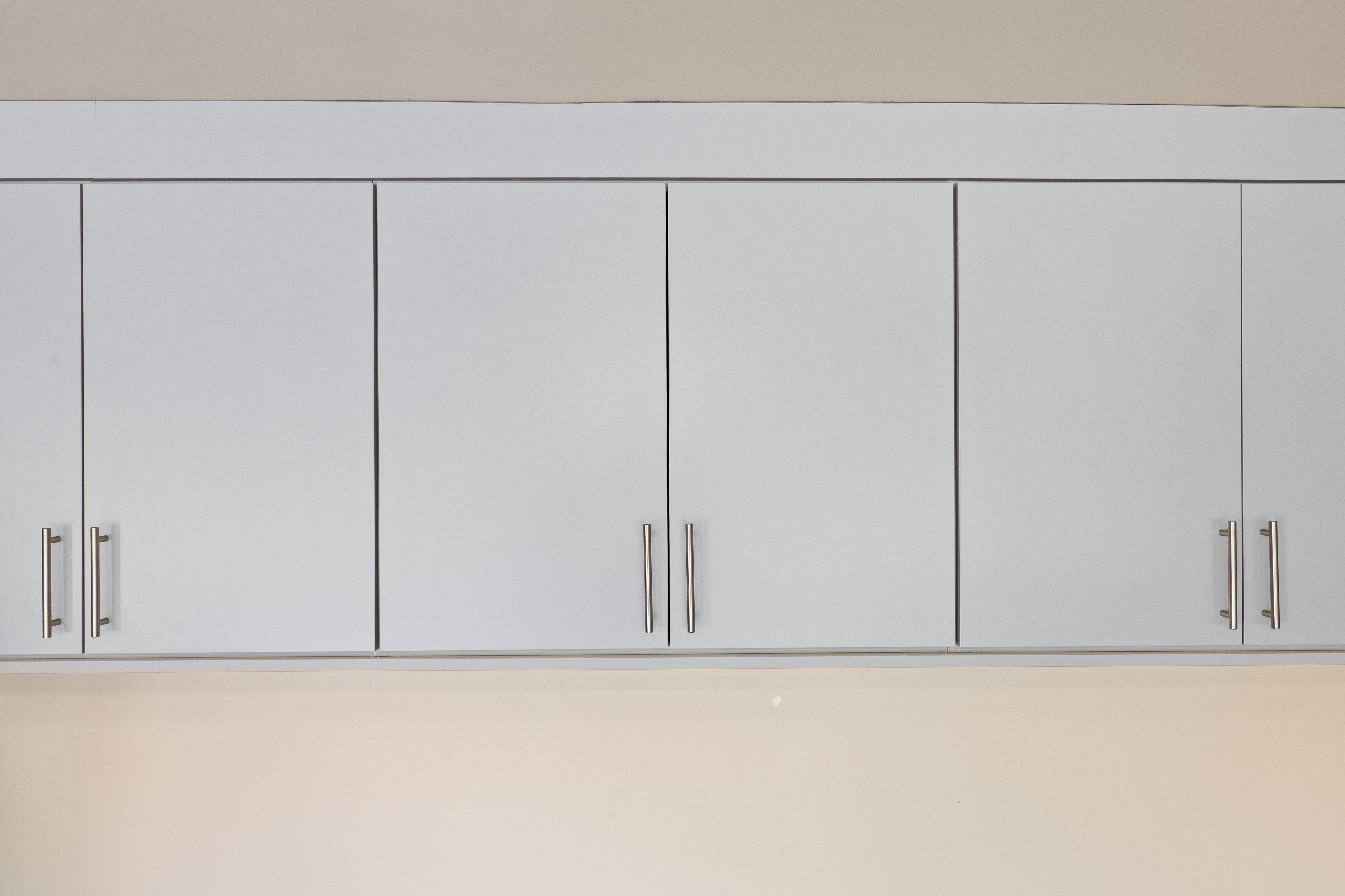 Garage in Steel Gray/Winter White thumbnail 13