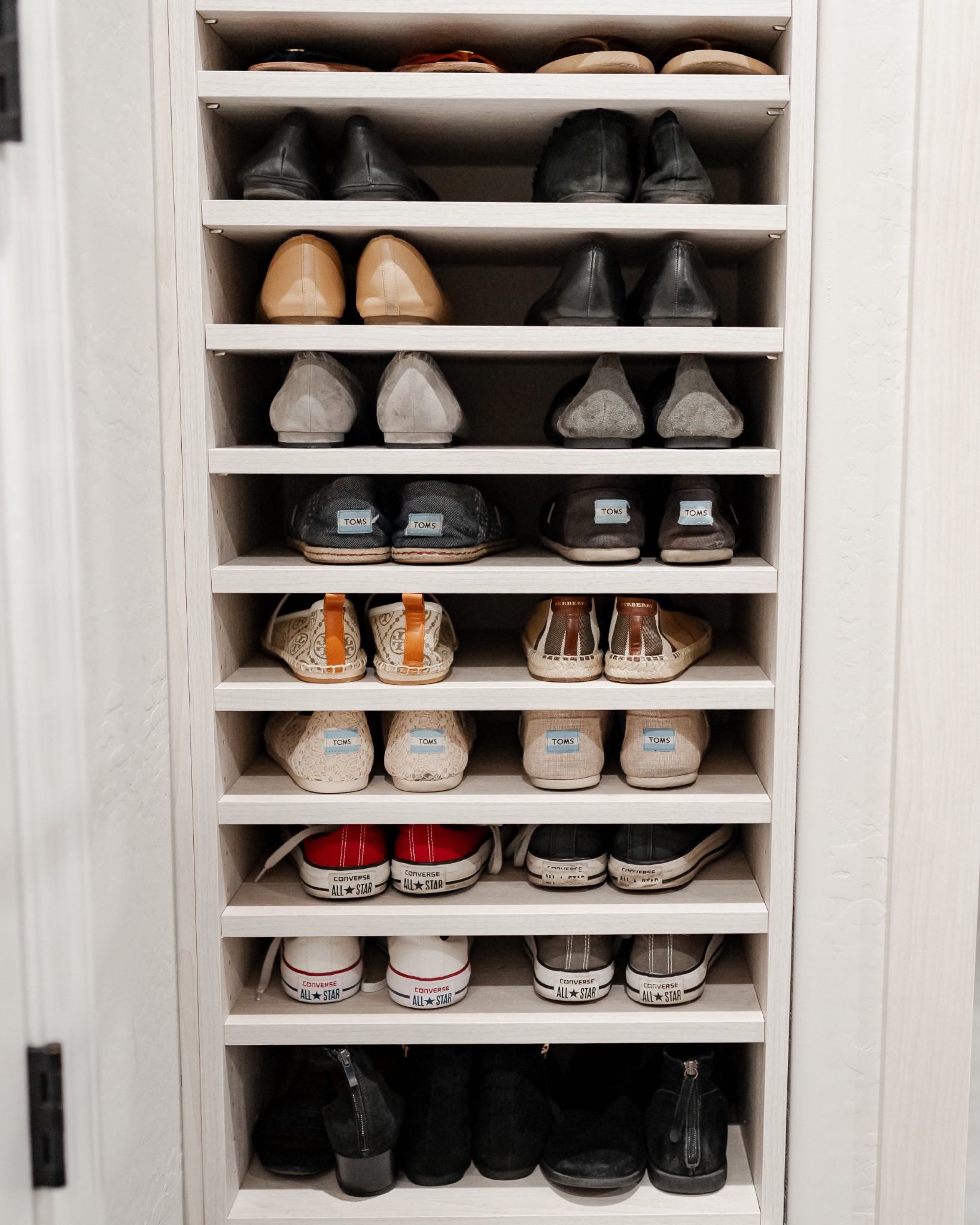 Walk-in Closet in Norwegian Wood thumbnail 12