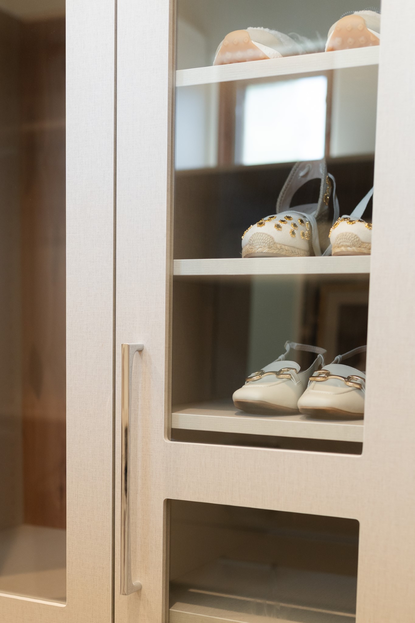 Walk-in Closet thumbnail 22