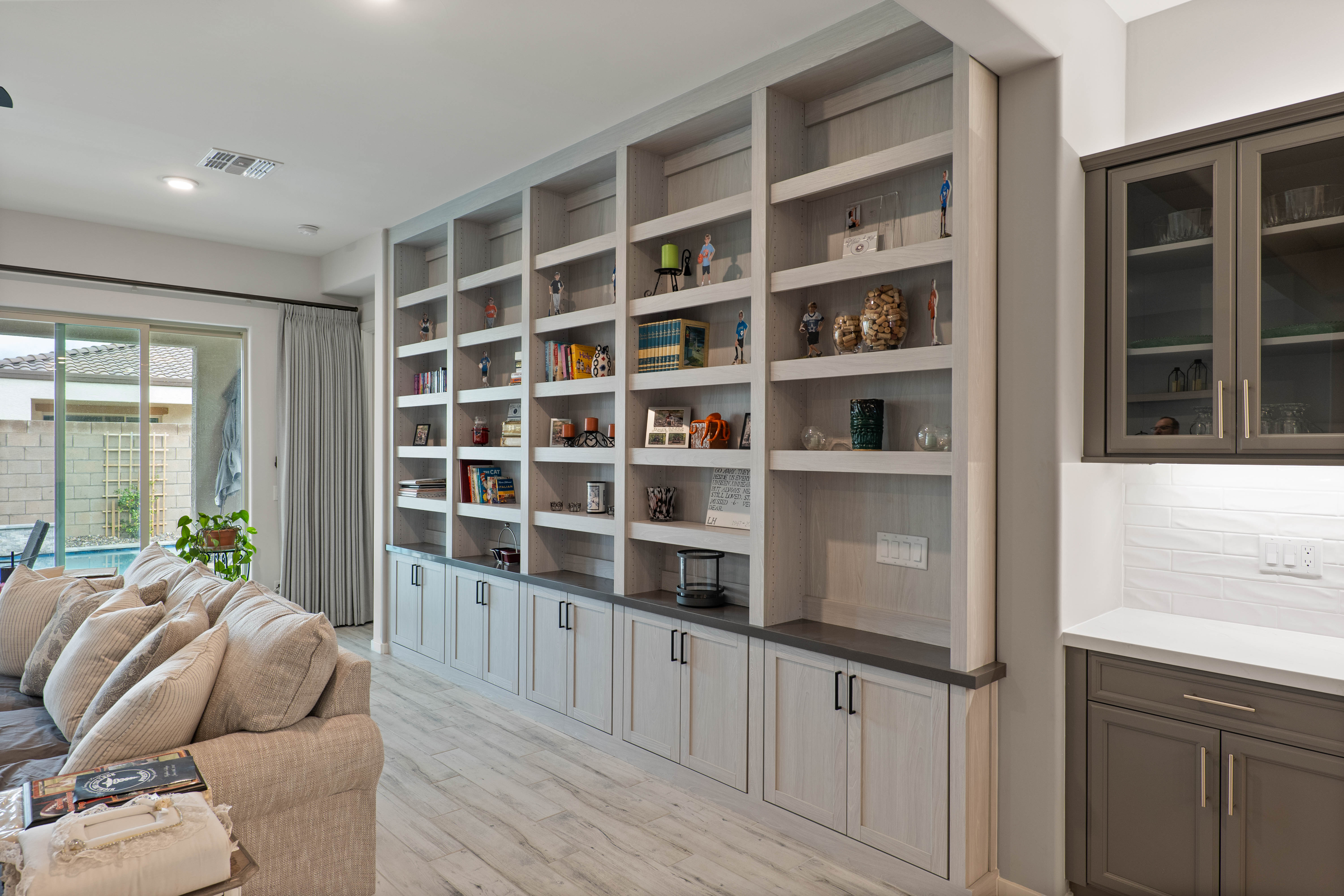Bookshelves - image 1