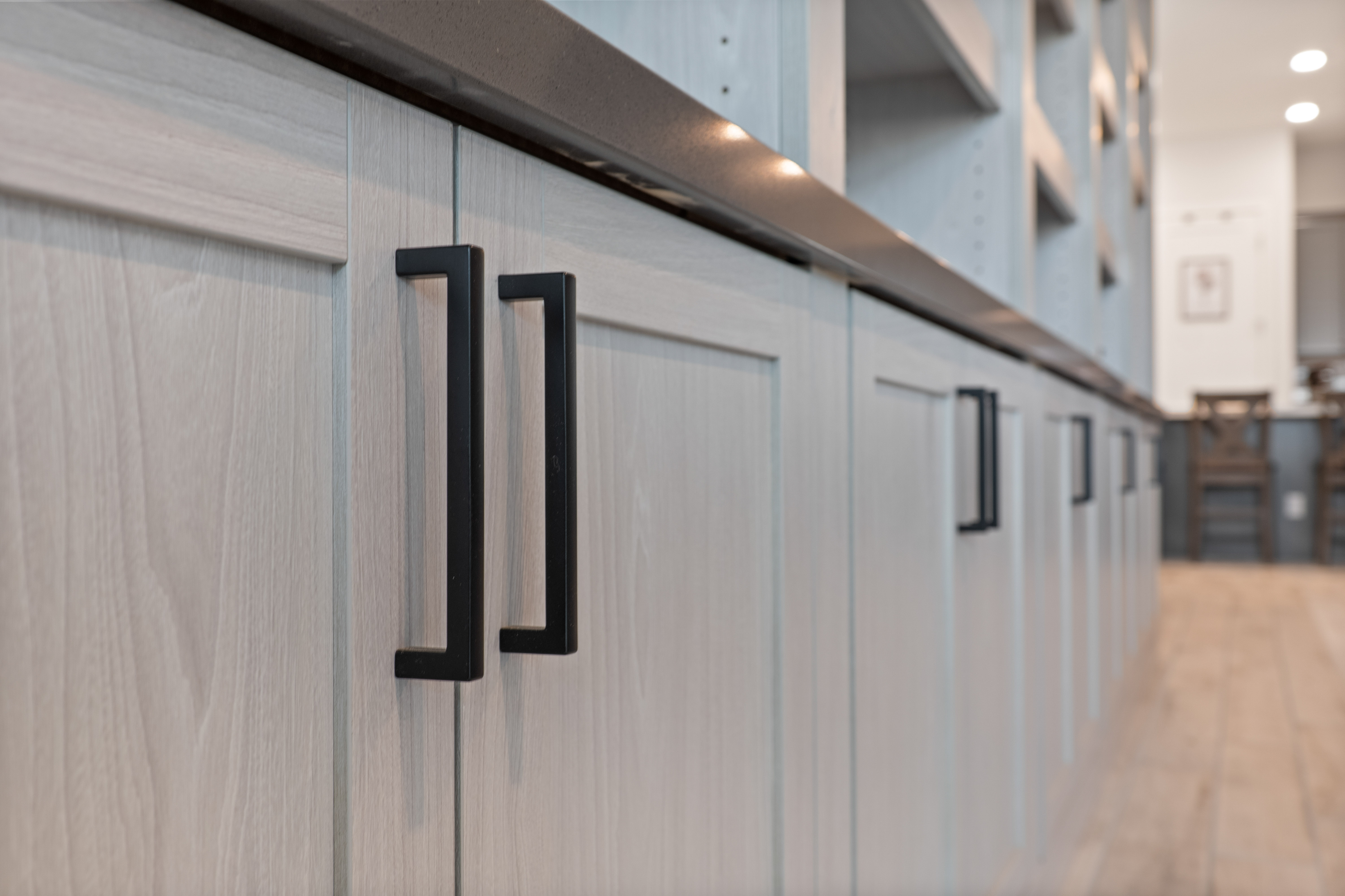Bookshelves thumbnail 6