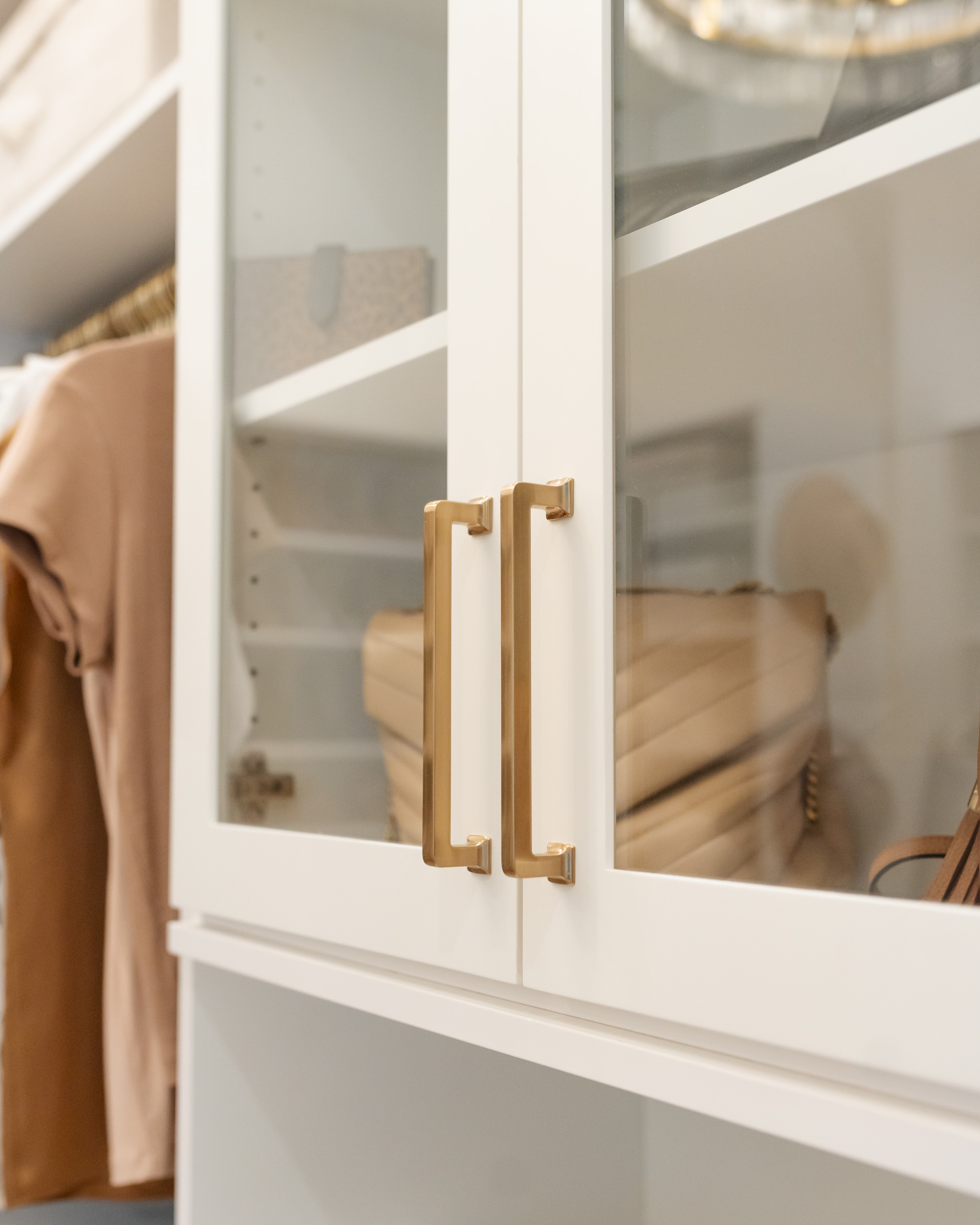 Walk-in Closet thumbnail 5