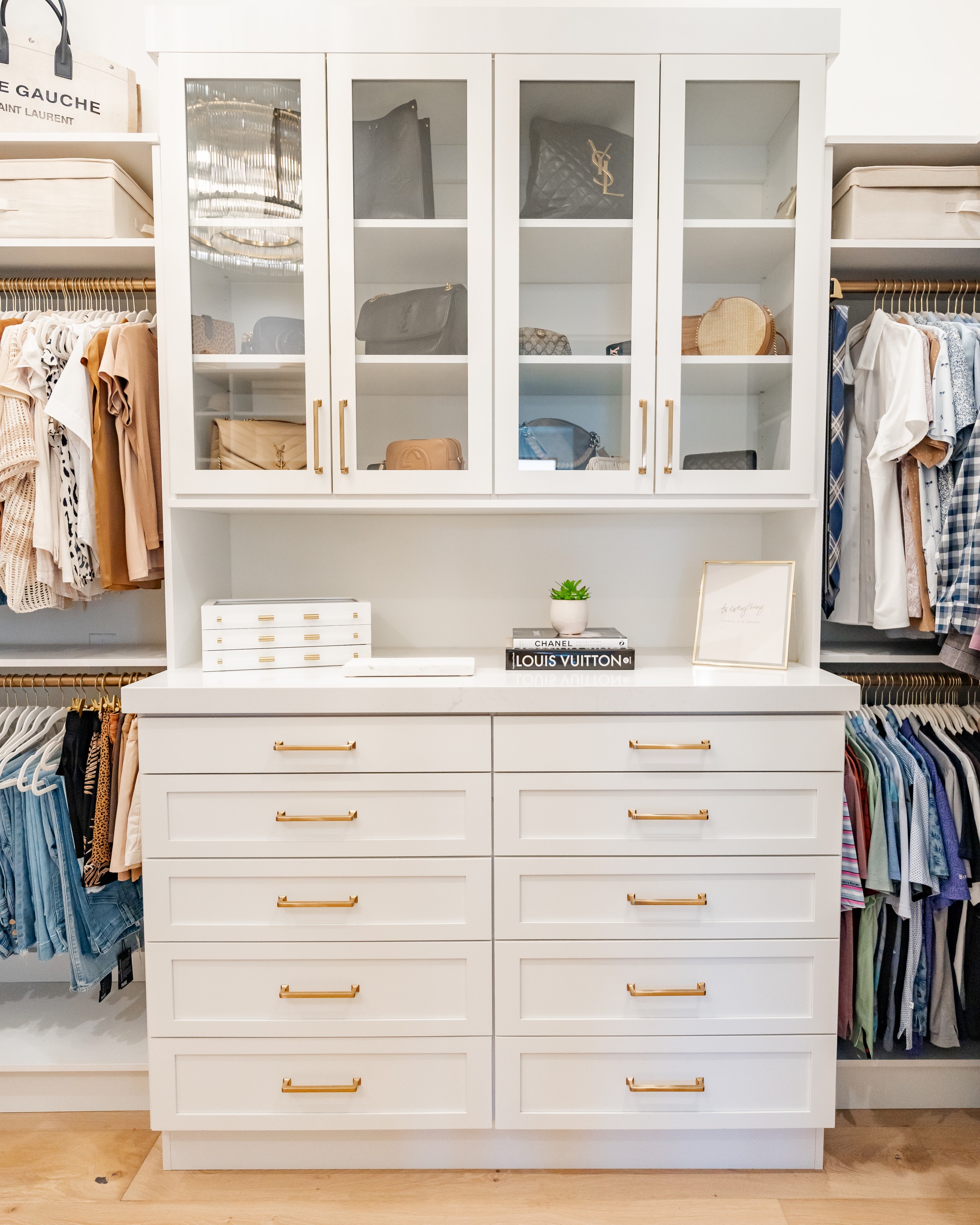 Walk-in Closet thumbnail 14