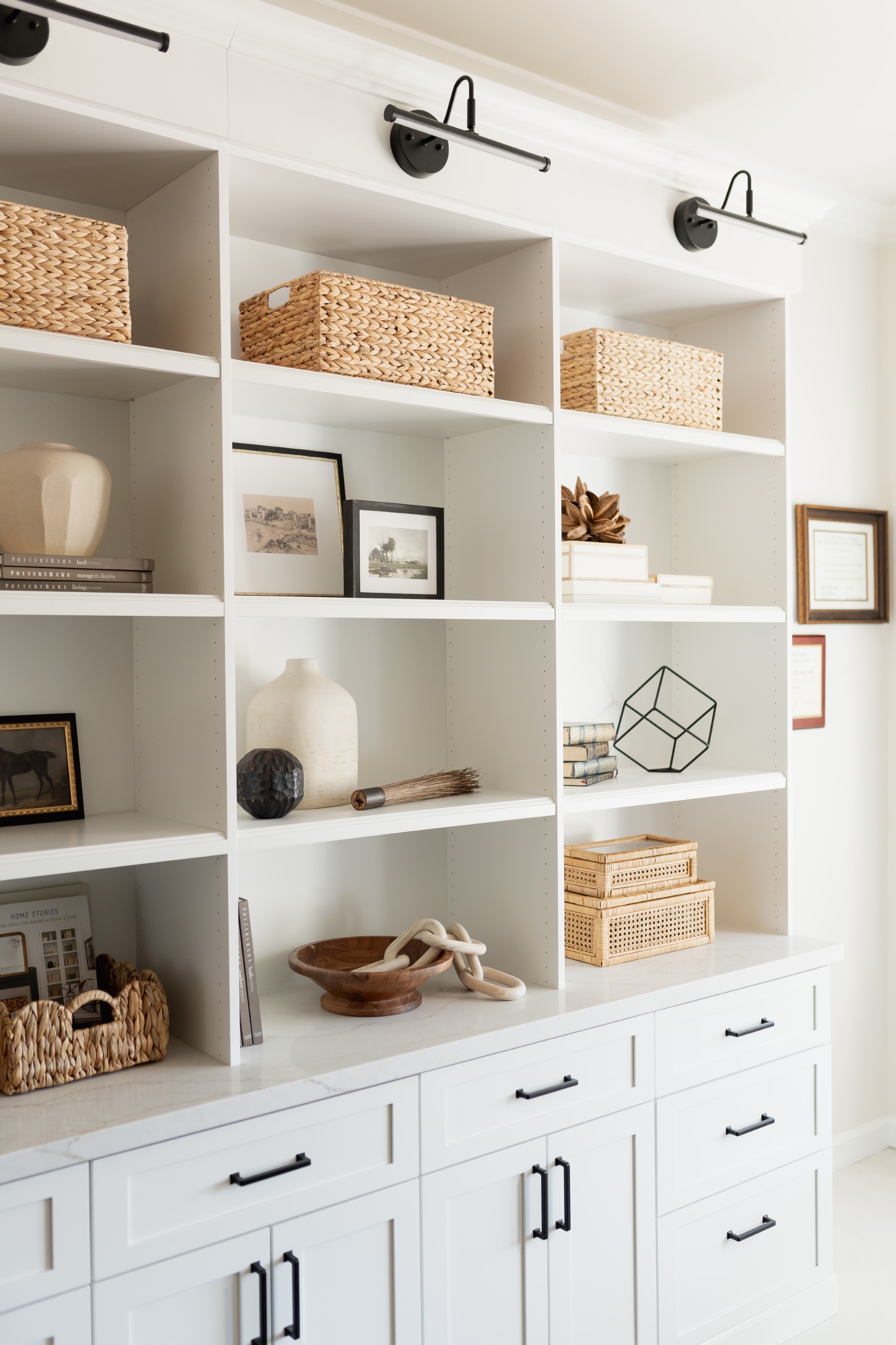 Bookshelves thumbnail 12