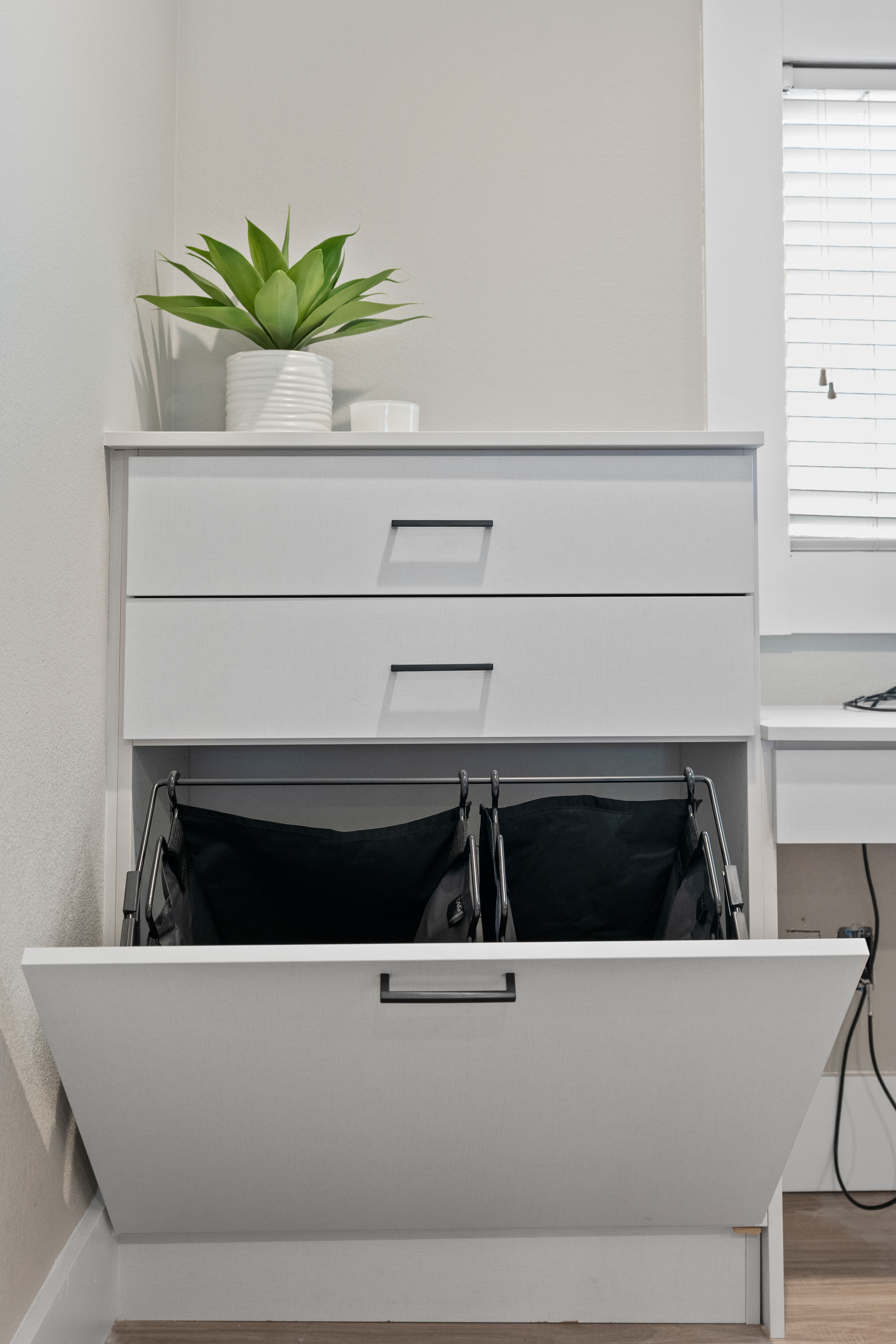 Home Office & Wall Bed thumbnail 6