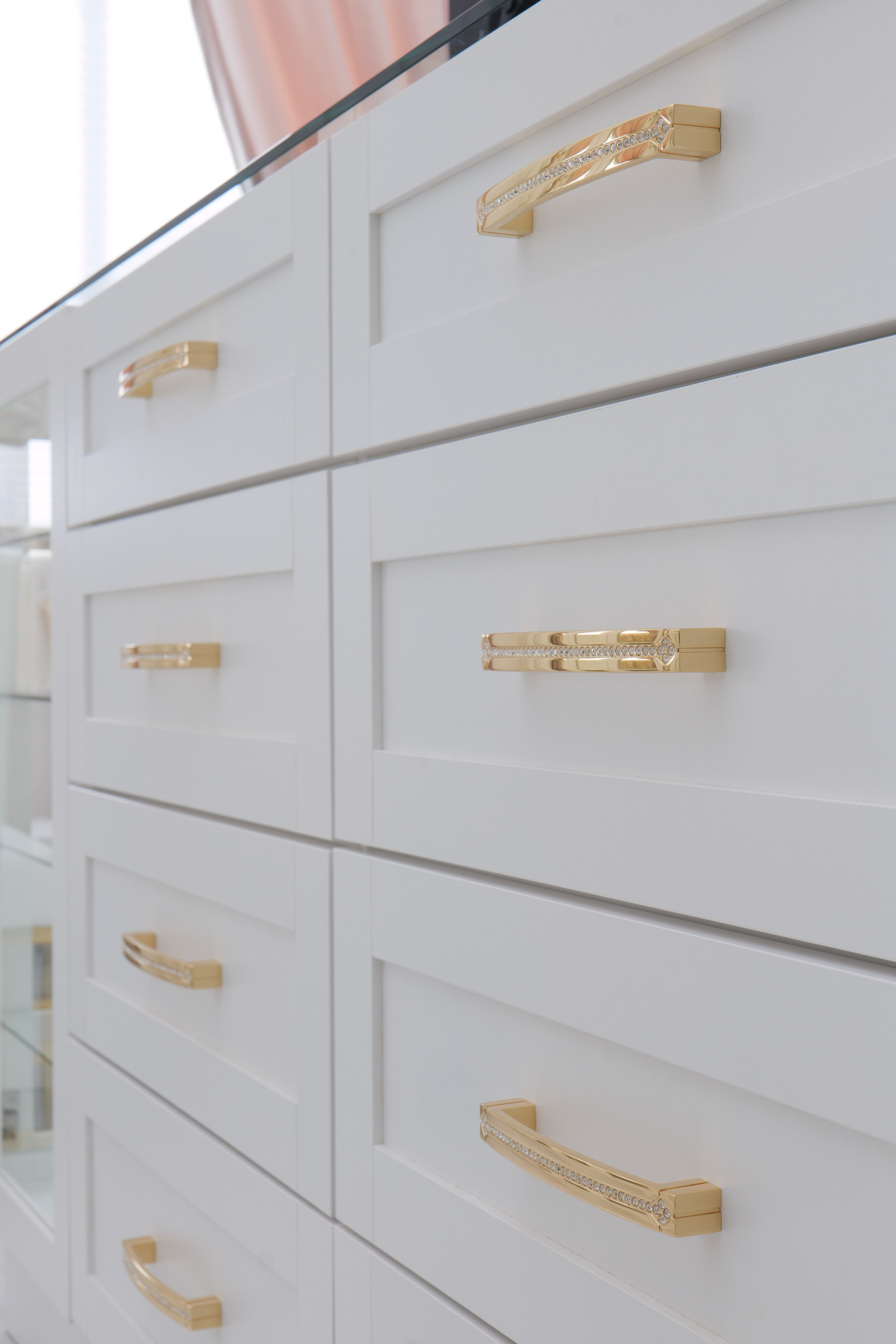 Walk-in Closet (Hers) thumbnail 16