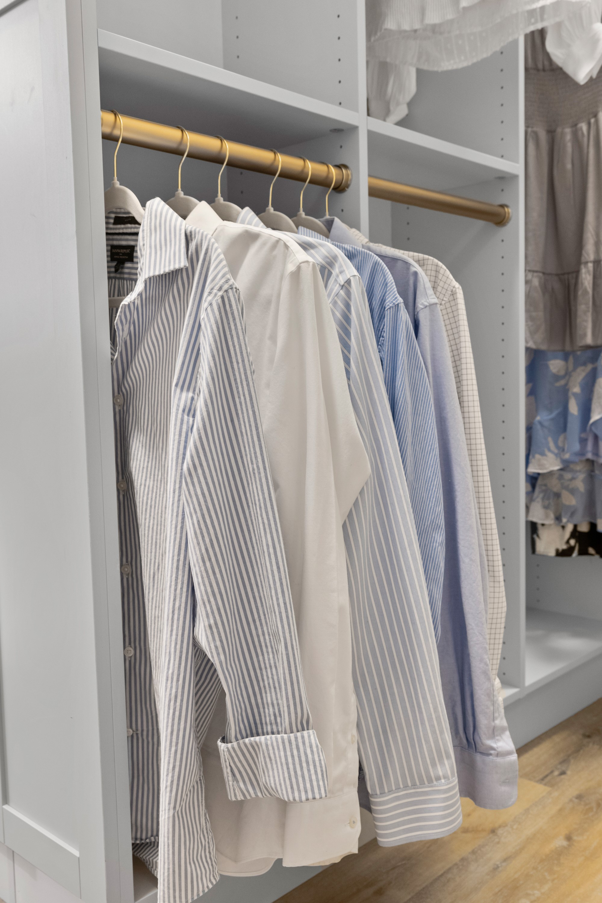 Walk-in Closet thumbnail 6