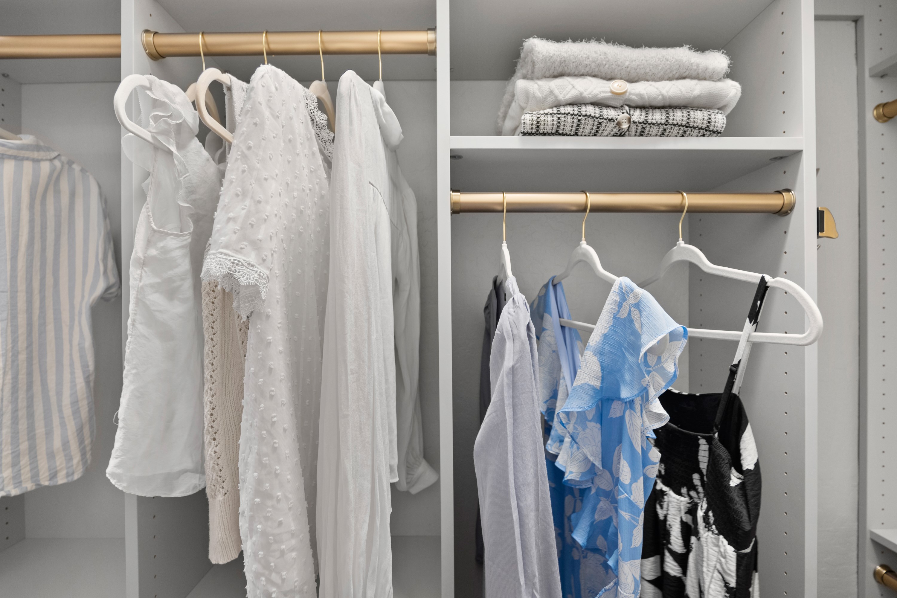Walk-in Closet thumbnail 7