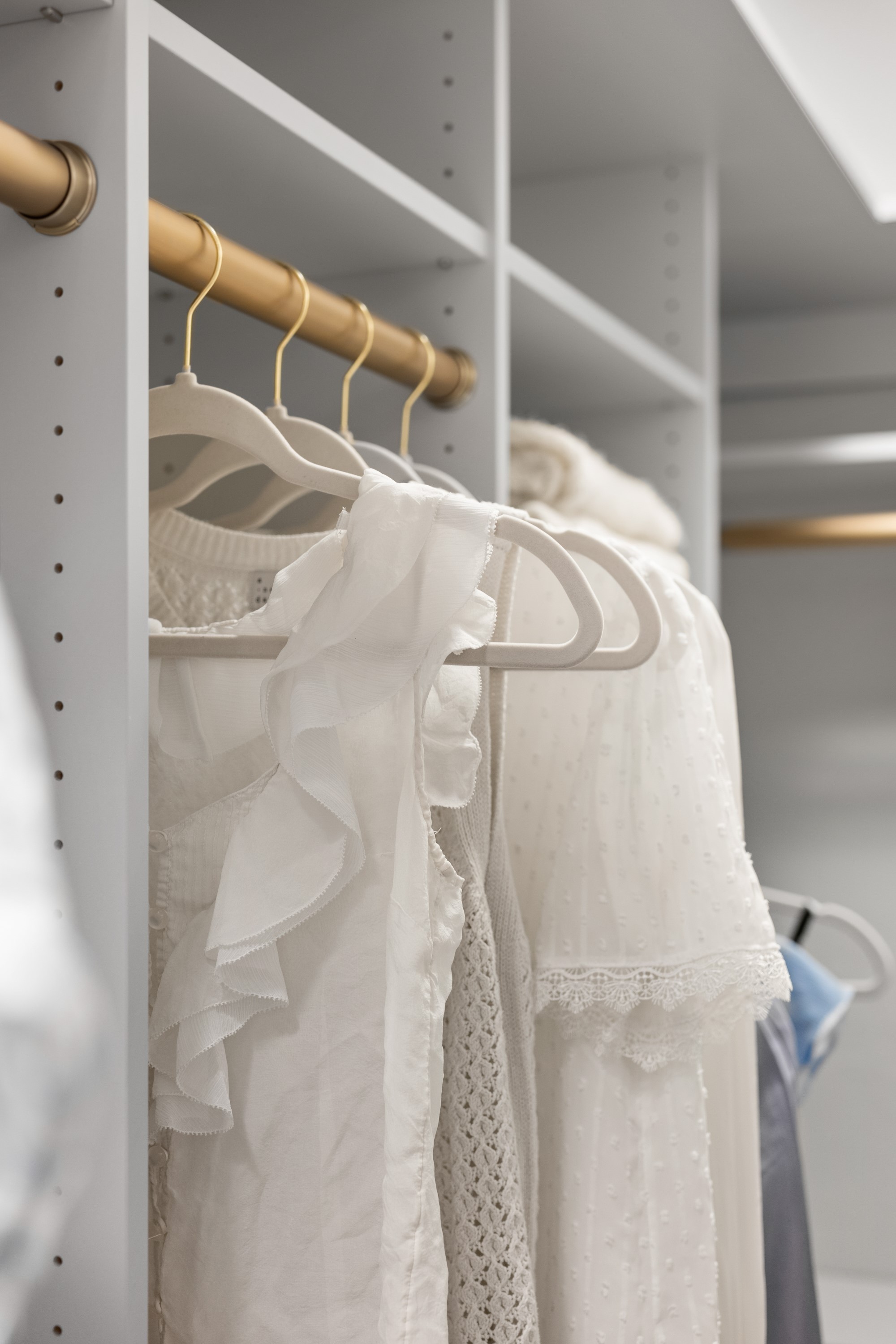 Walk-in Closet thumbnail 9
