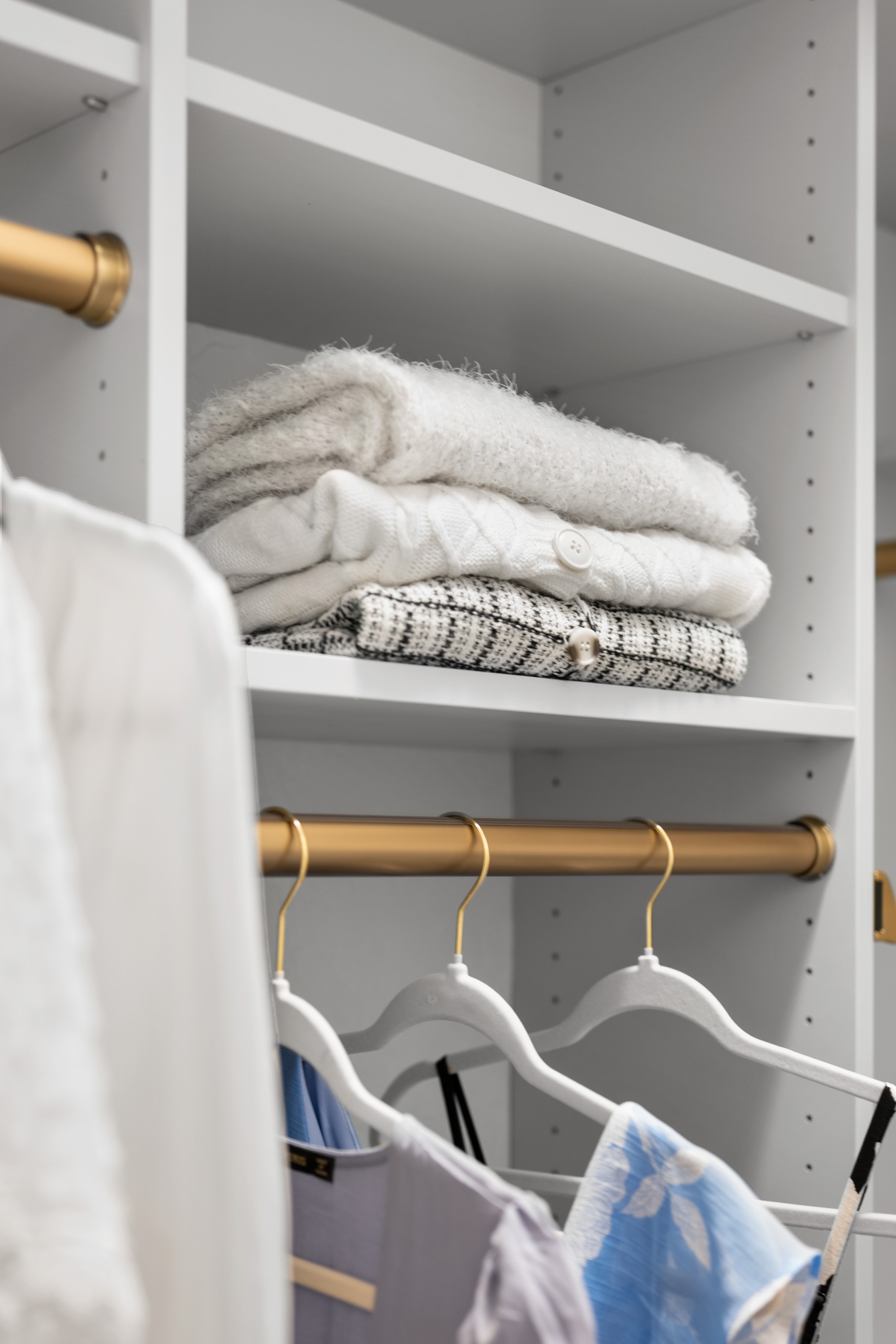 Walk-in Closet thumbnail 13