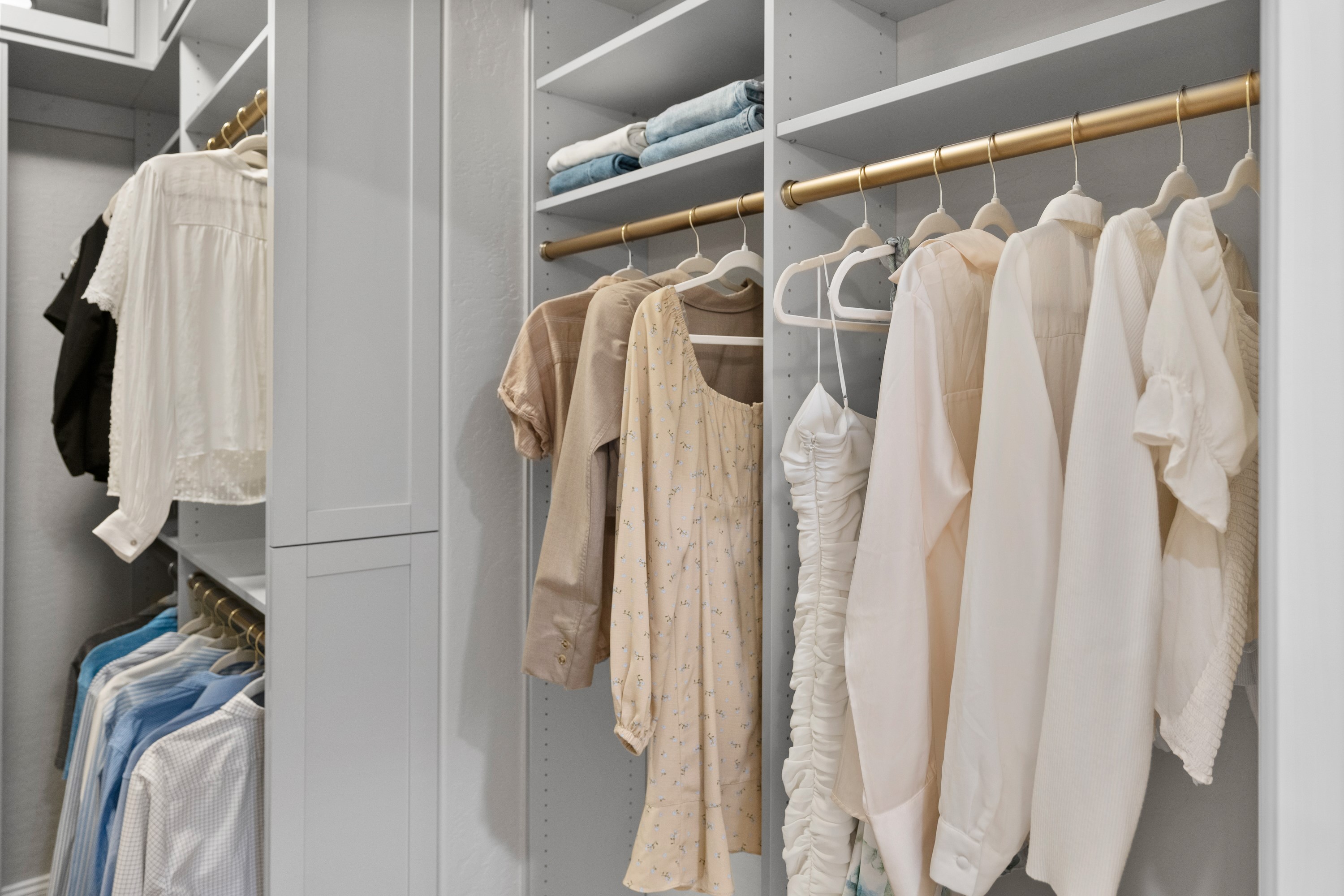 Walk-in Closet thumbnail 28