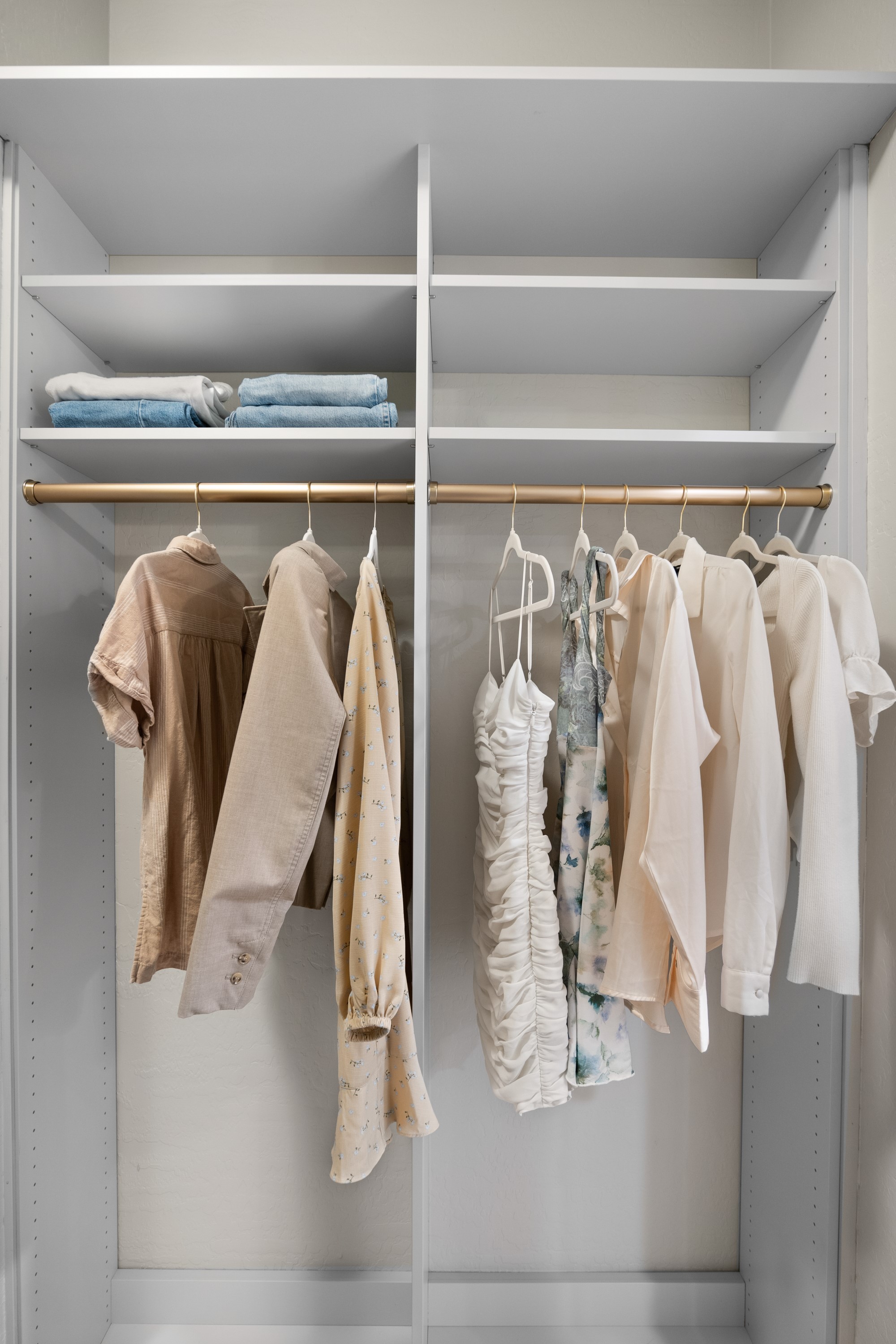Walk-in Closet thumbnail 30