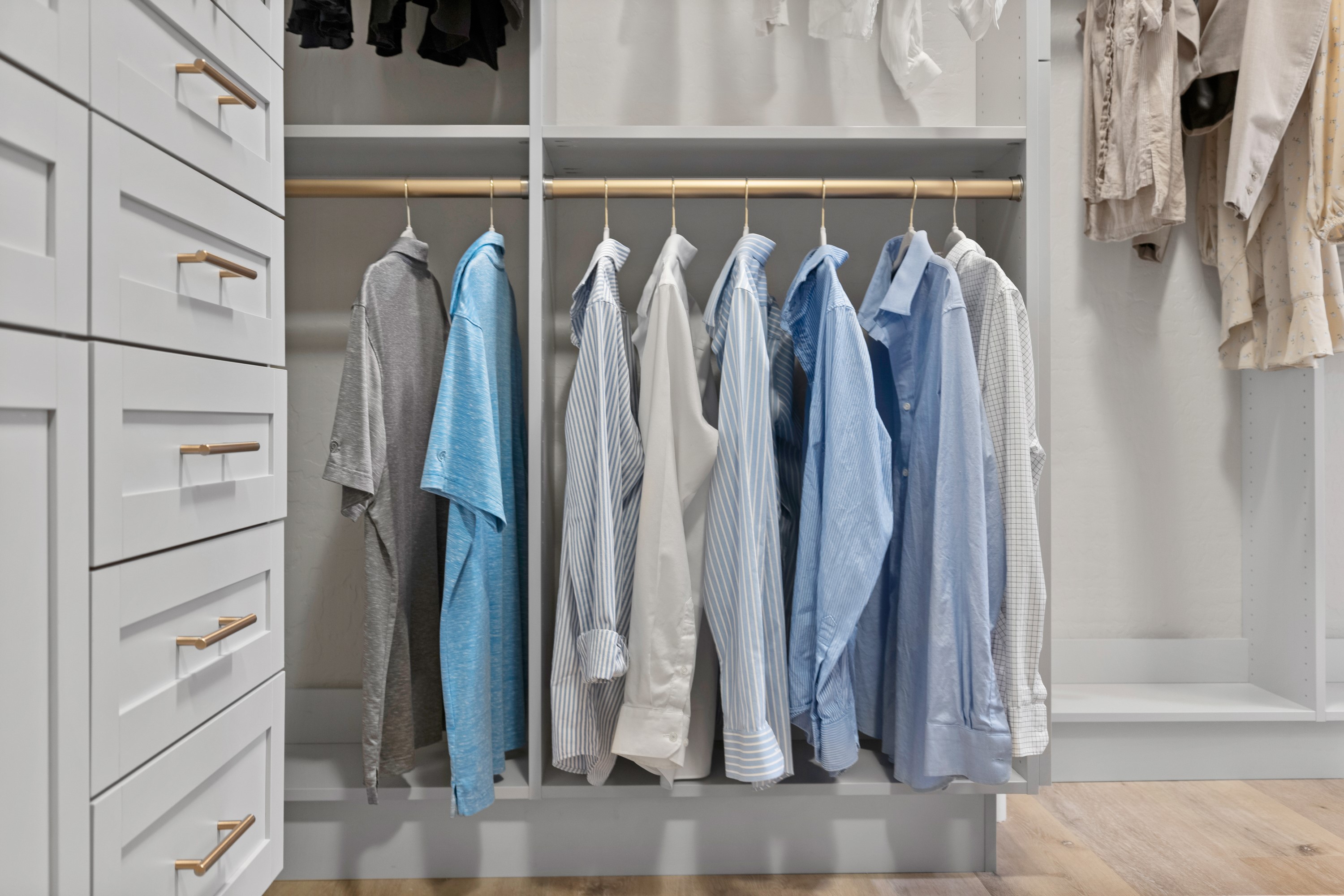 Walk-in Closet thumbnail 32