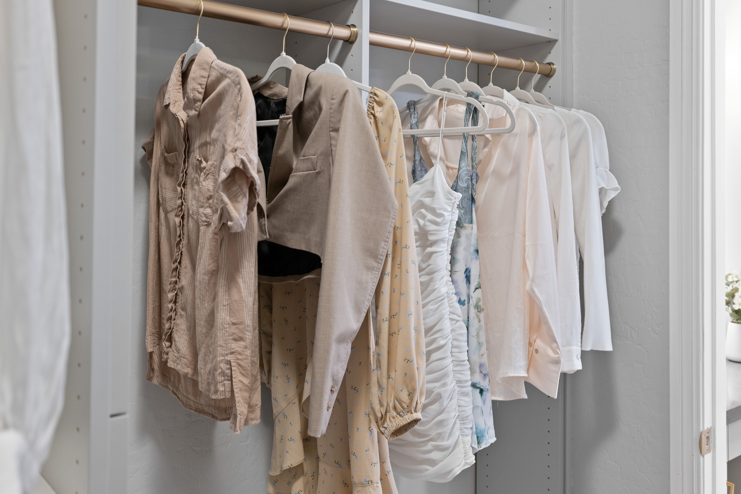 Walk-in Closet thumbnail 34