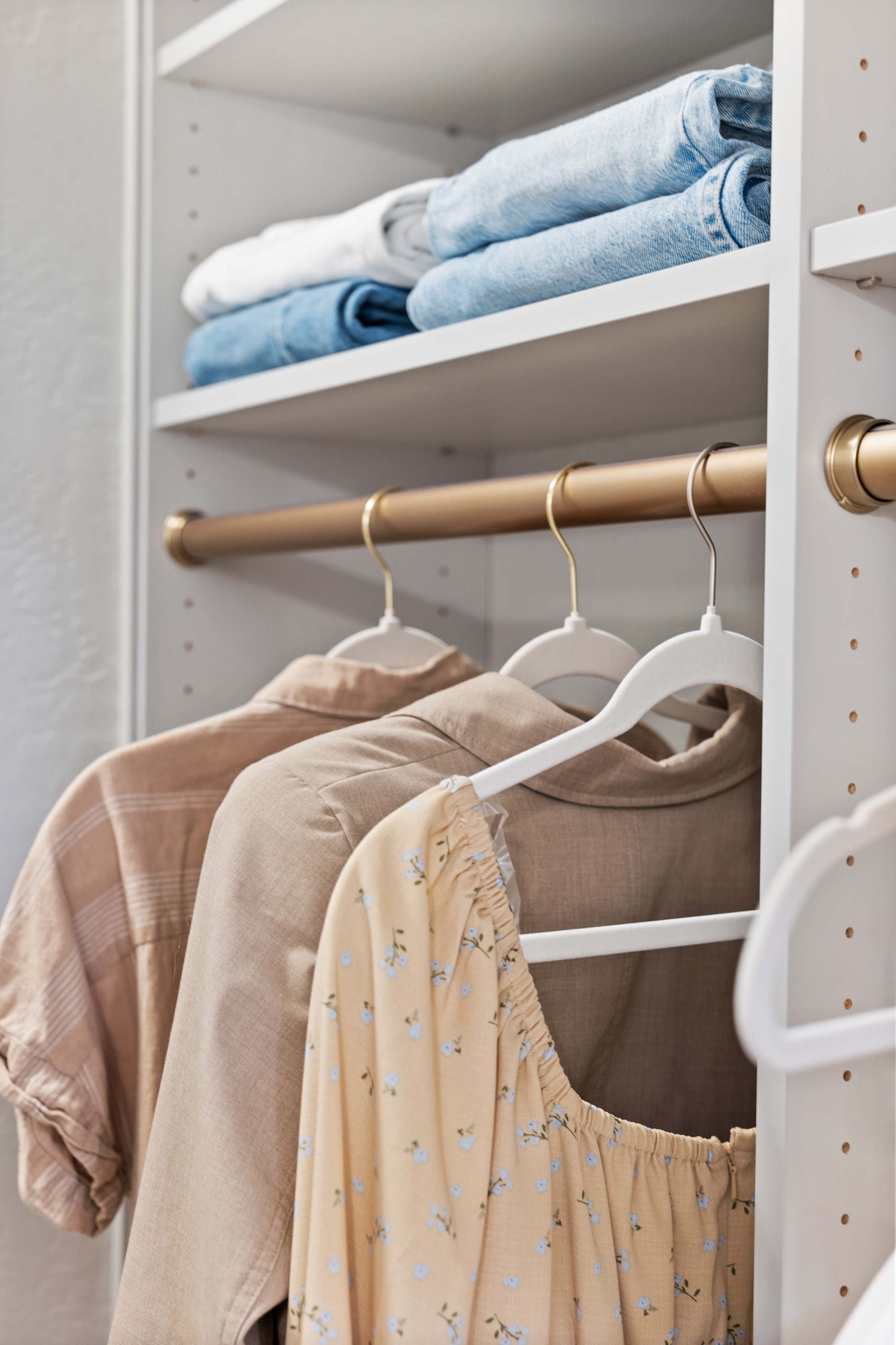 Walk-in Closet thumbnail 35