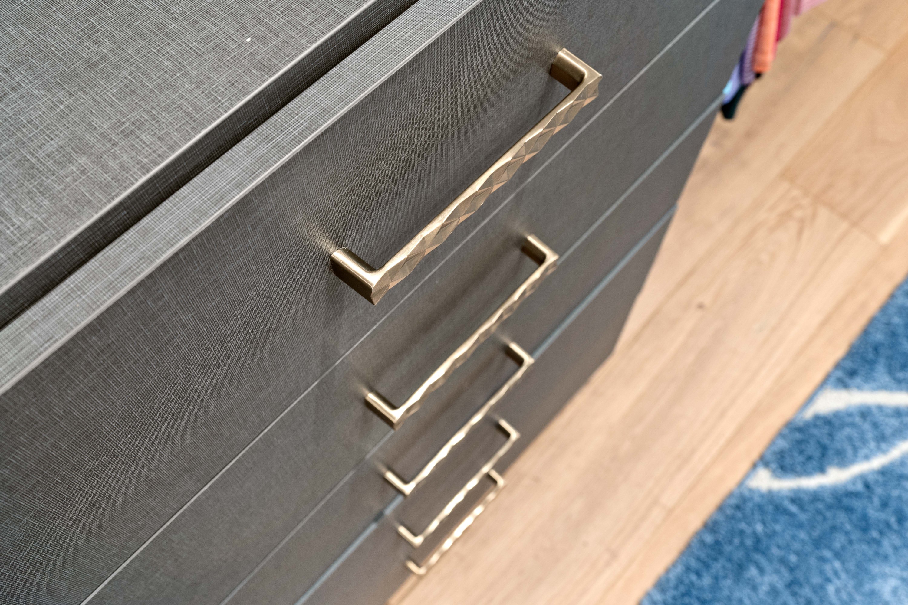 Walk-in Closet thumbnail 5