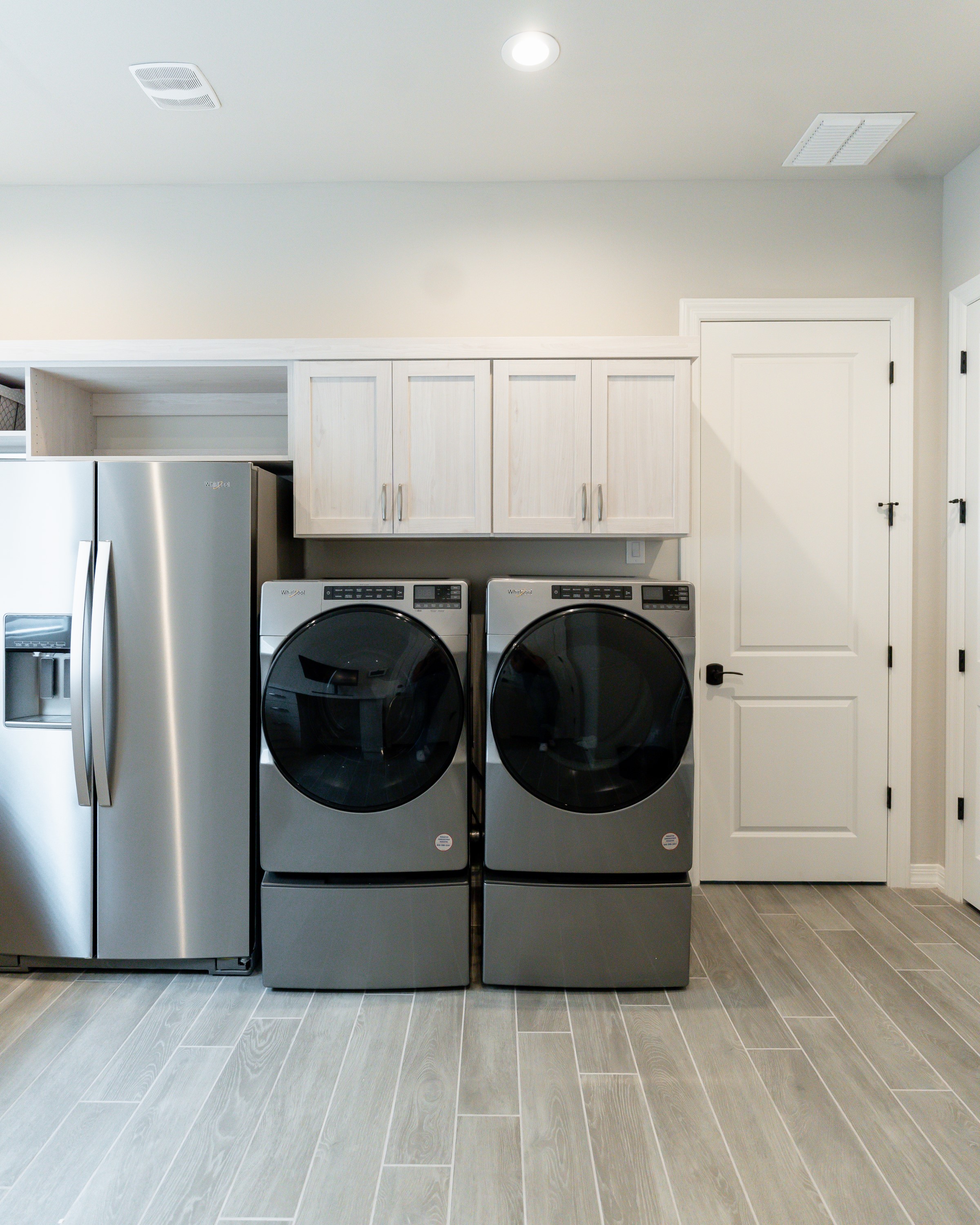 Laundry Room thumbnail 8