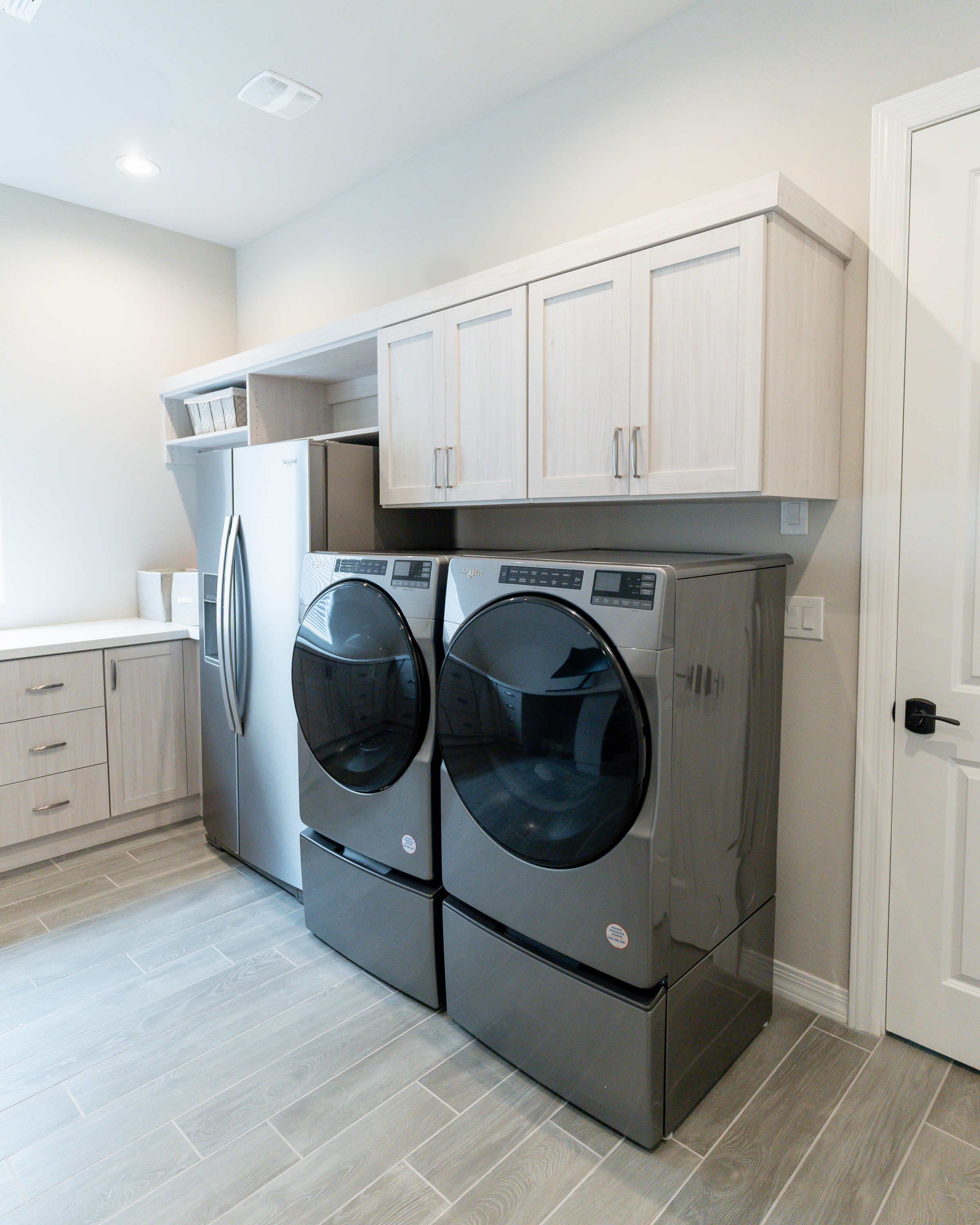 Laundry Room thumbnail 9