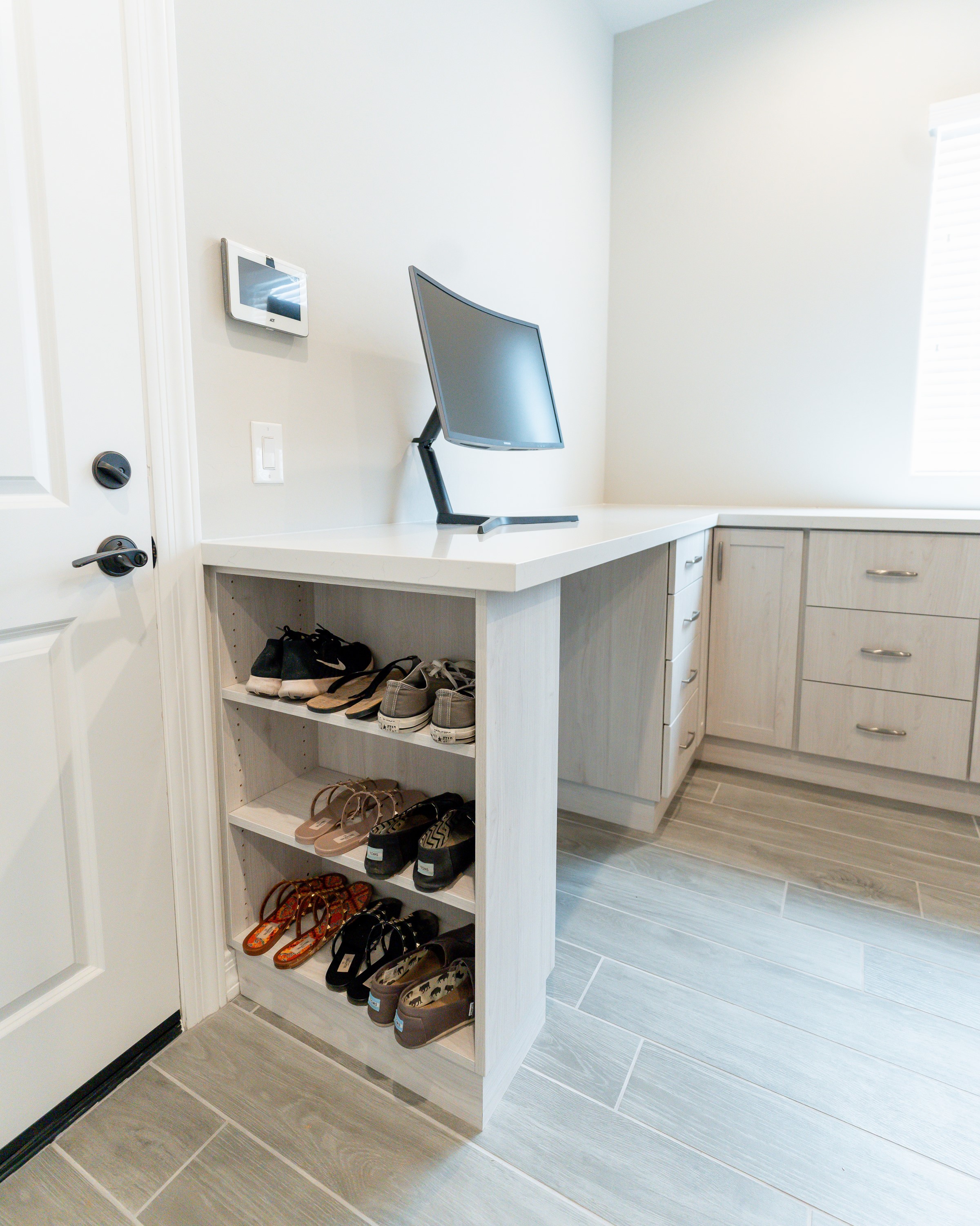 Laundry Room thumbnail 12