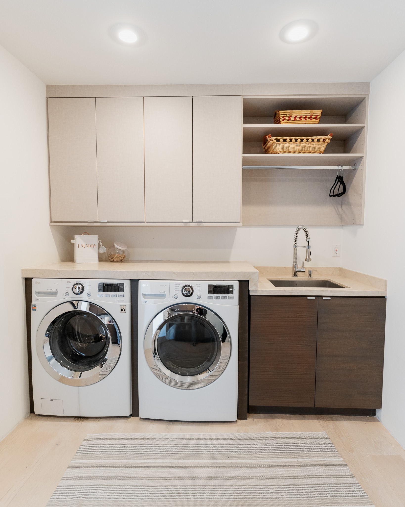Laundry Room - image 1