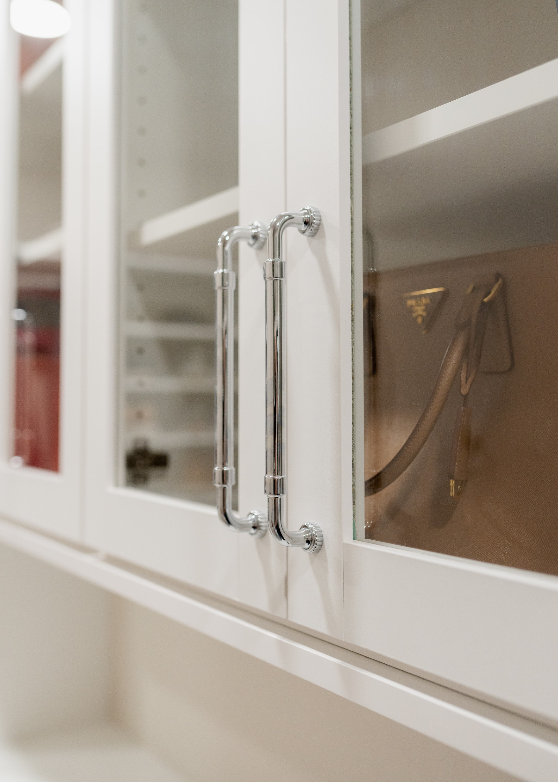 Walk-in Closet thumbnail 6