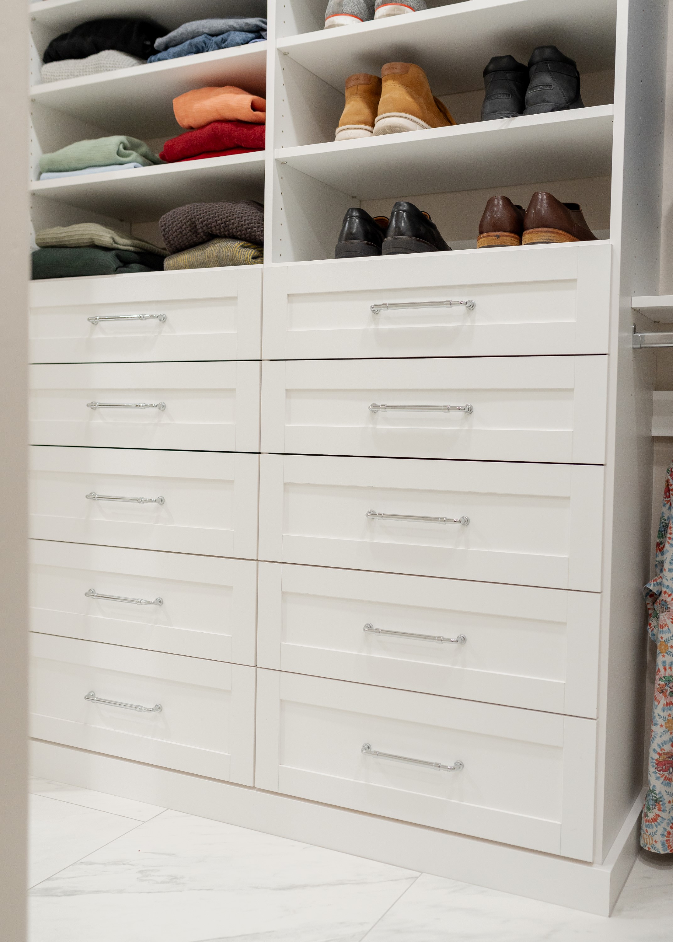 Walk-in Closet thumbnail 8