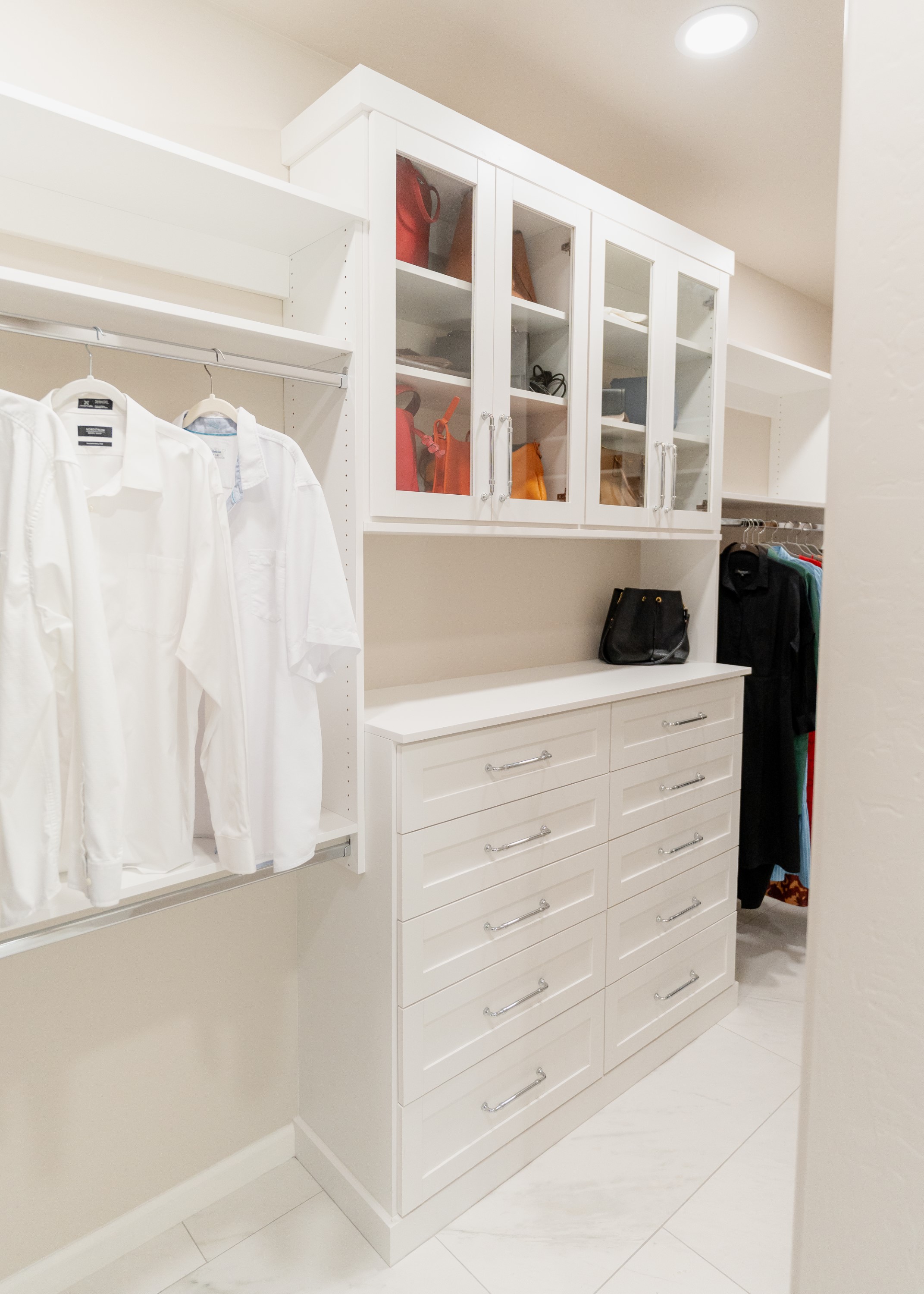 Walk-in Closet thumbnail 20