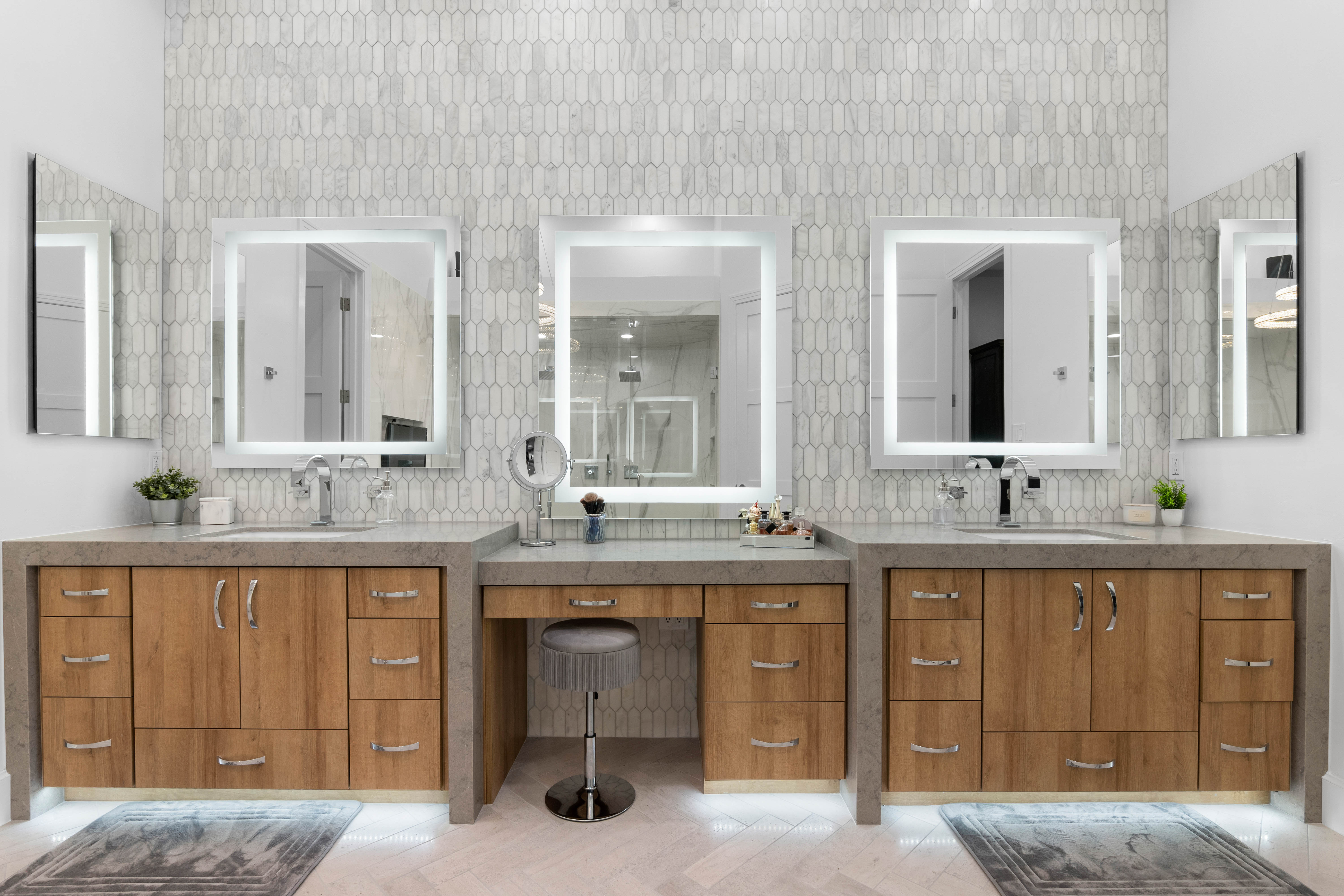 Bathroom in Summer Oak thumbnail 2