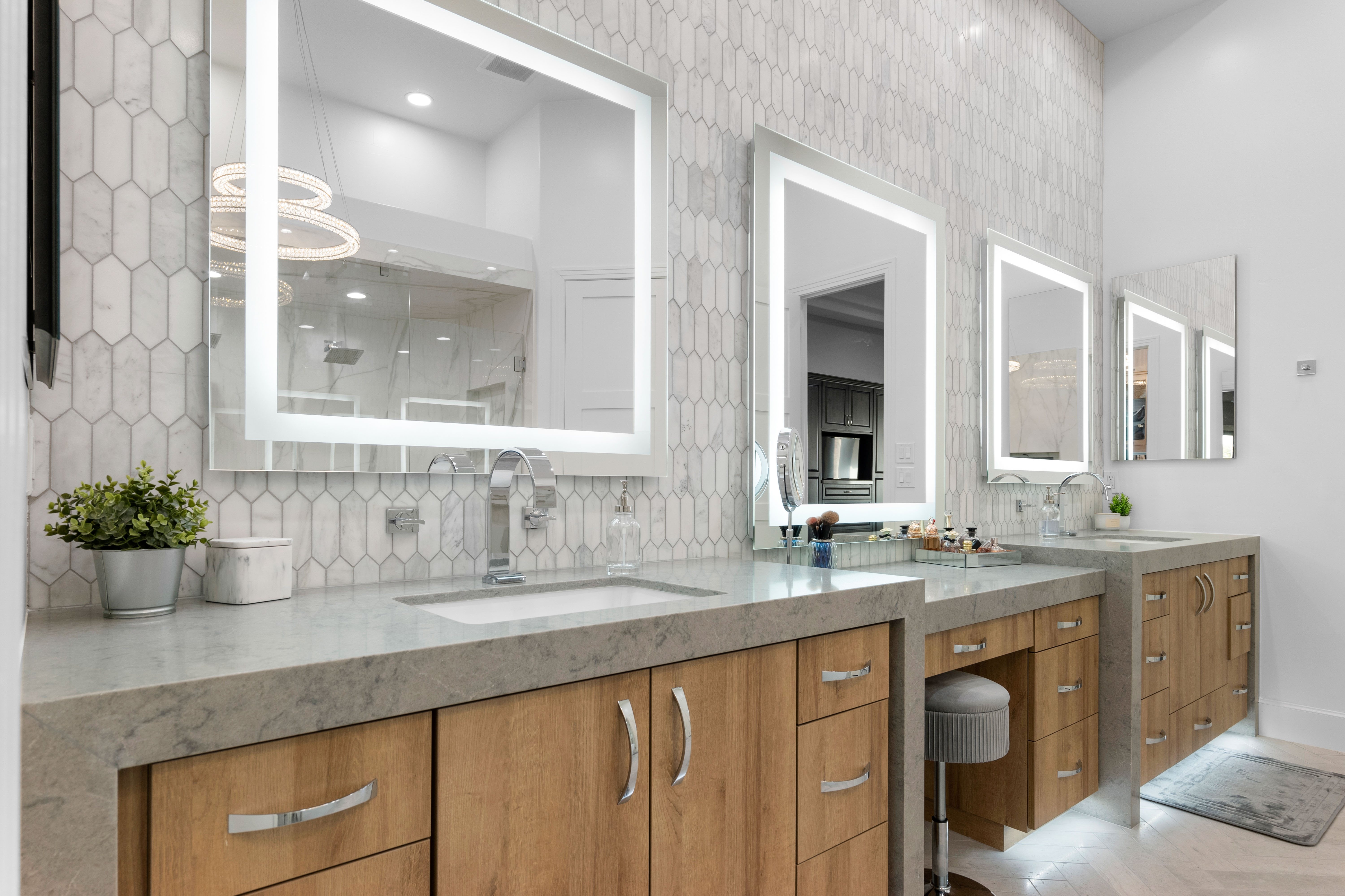 Bathroom in Summer Oak thumbnail 4