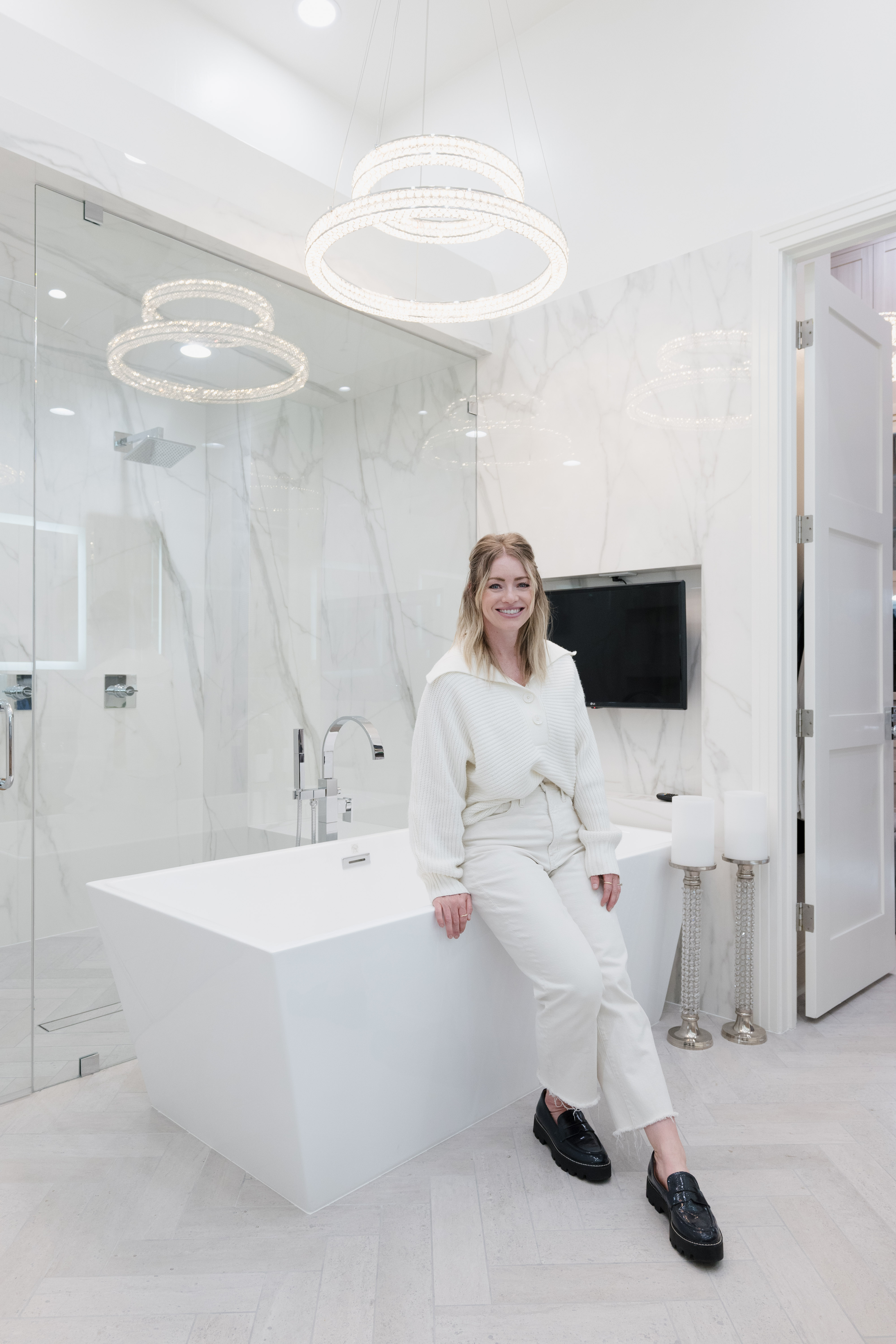 Bathroom in Summer Oak thumbnail 6