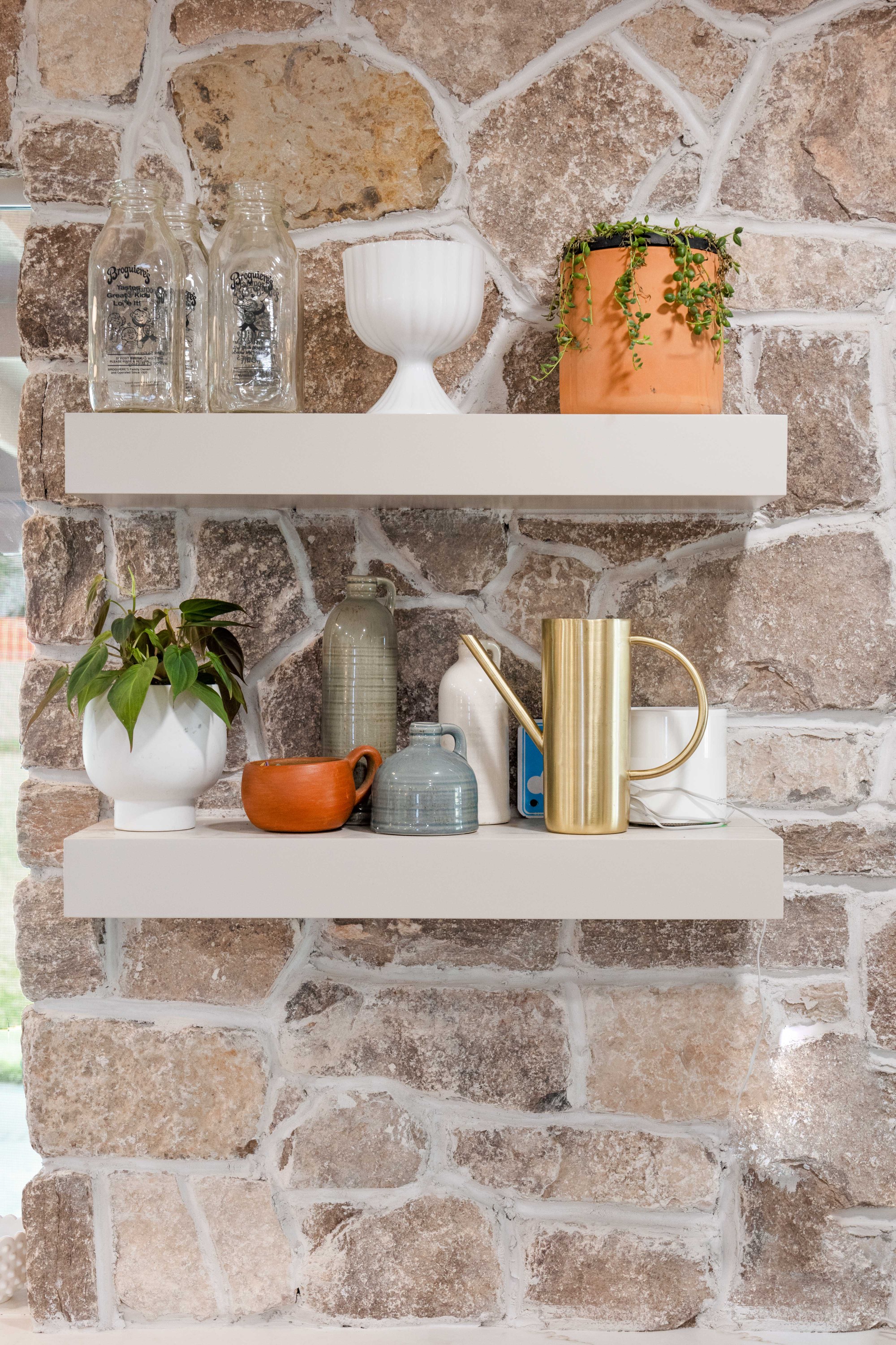 Kitchen with Custom Island thumbnail 17
