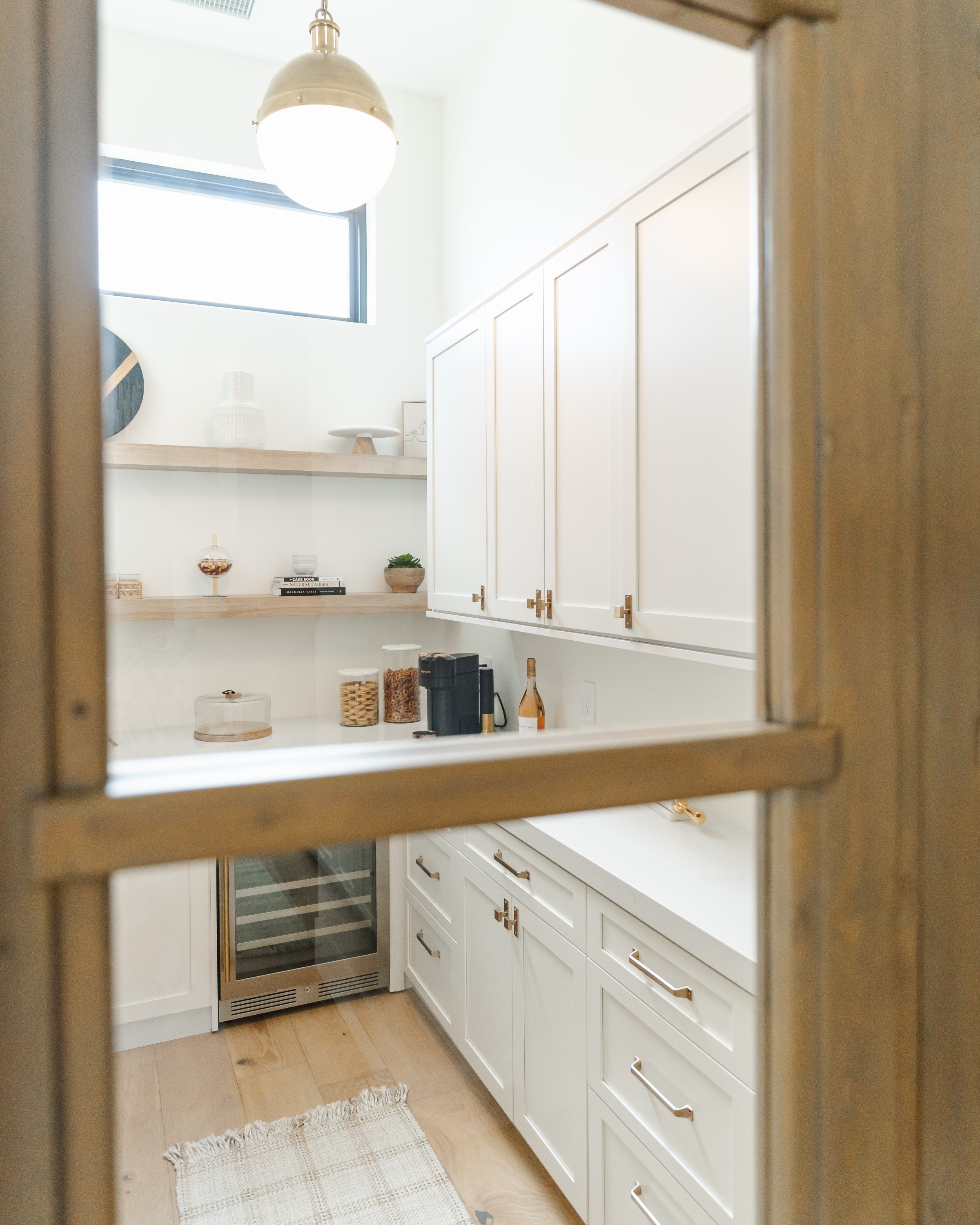 Butler's Pantry thumbnail 3