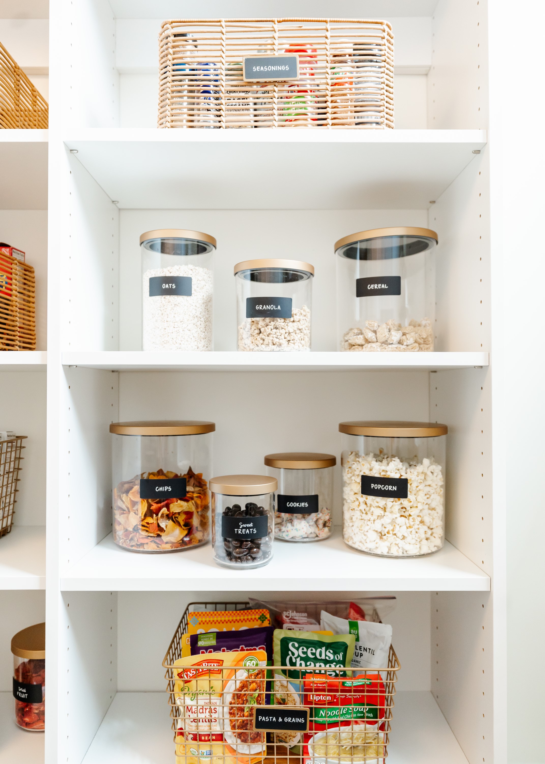 Butler's Pantry thumbnail 18