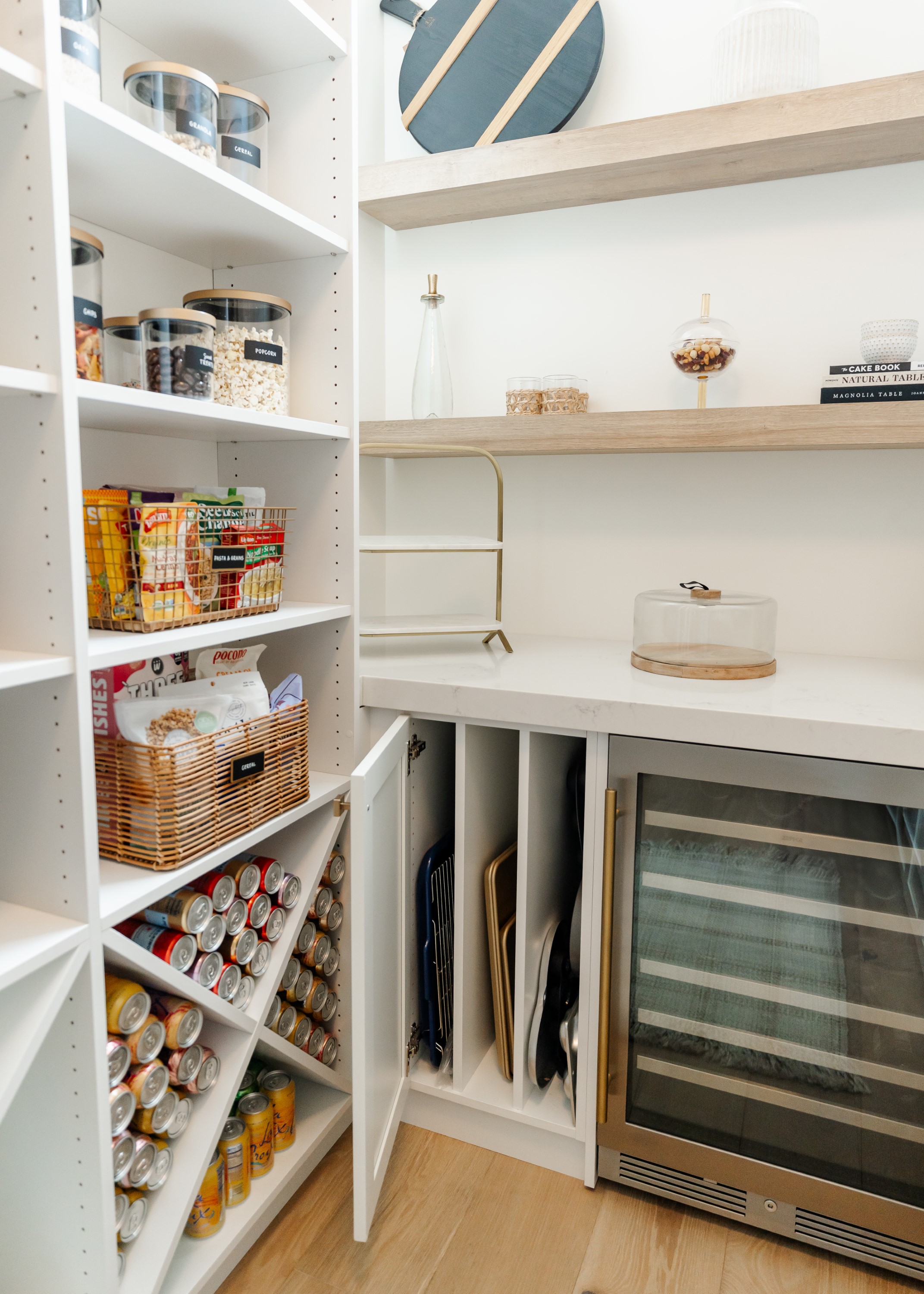 Butler's Pantry thumbnail 21