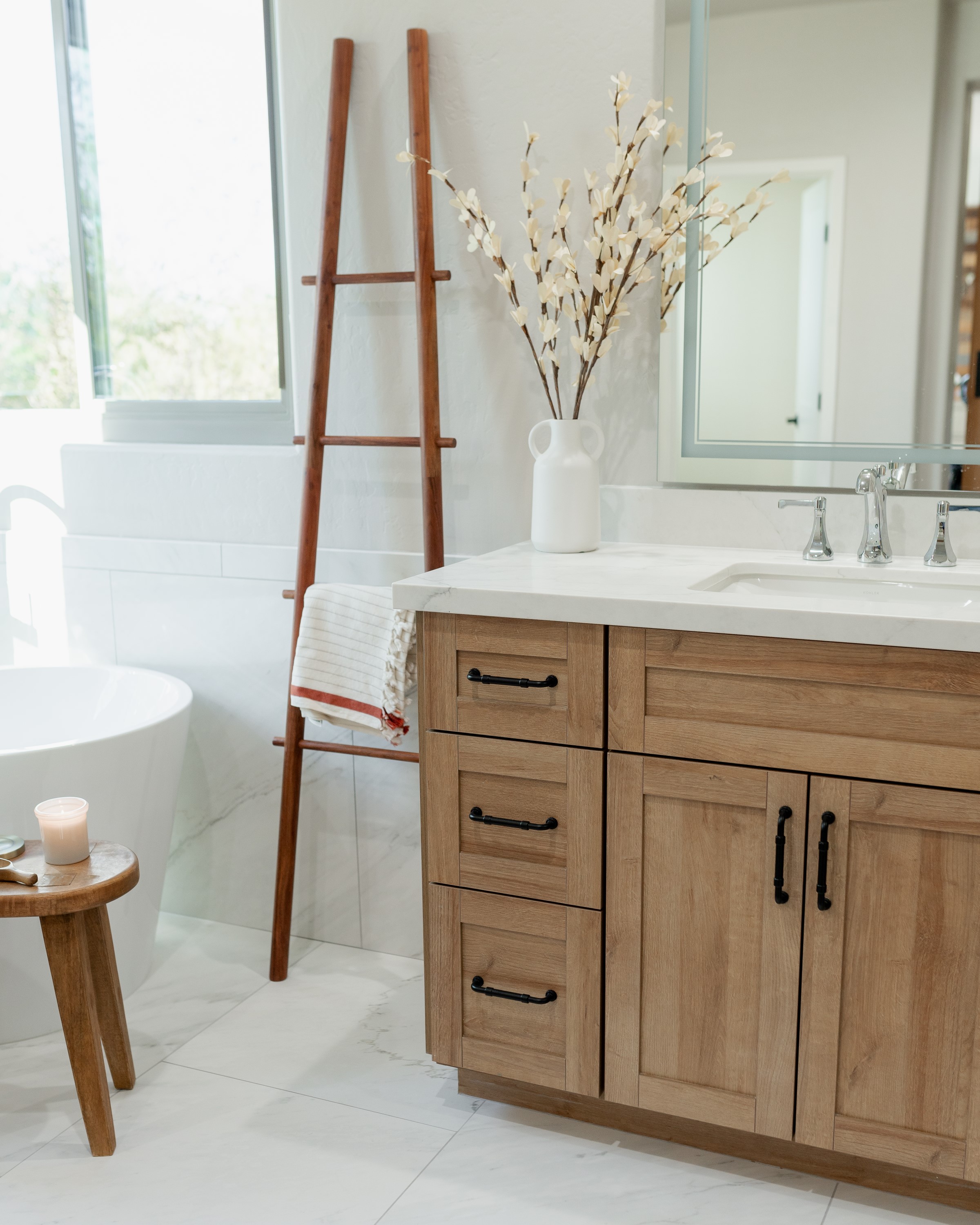 Bathroom in Summer Oak thumbnail 6
