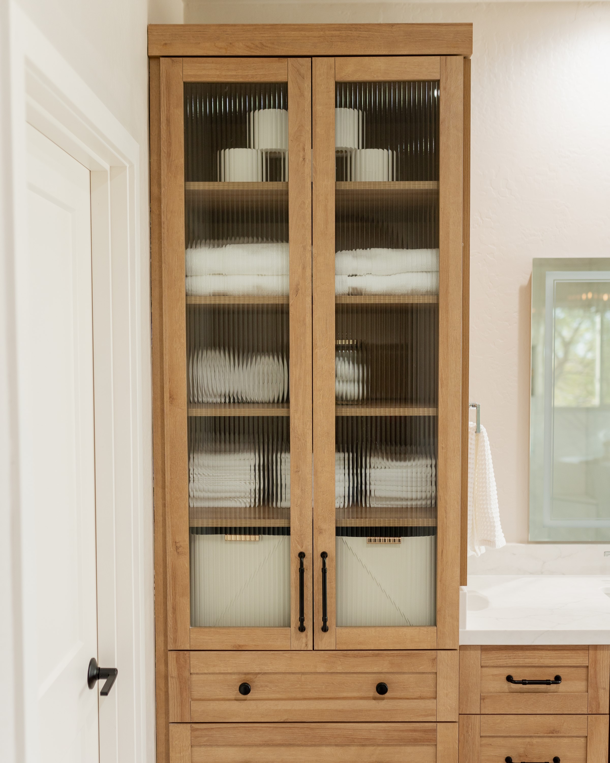 Bathroom in Summer Oak thumbnail 14