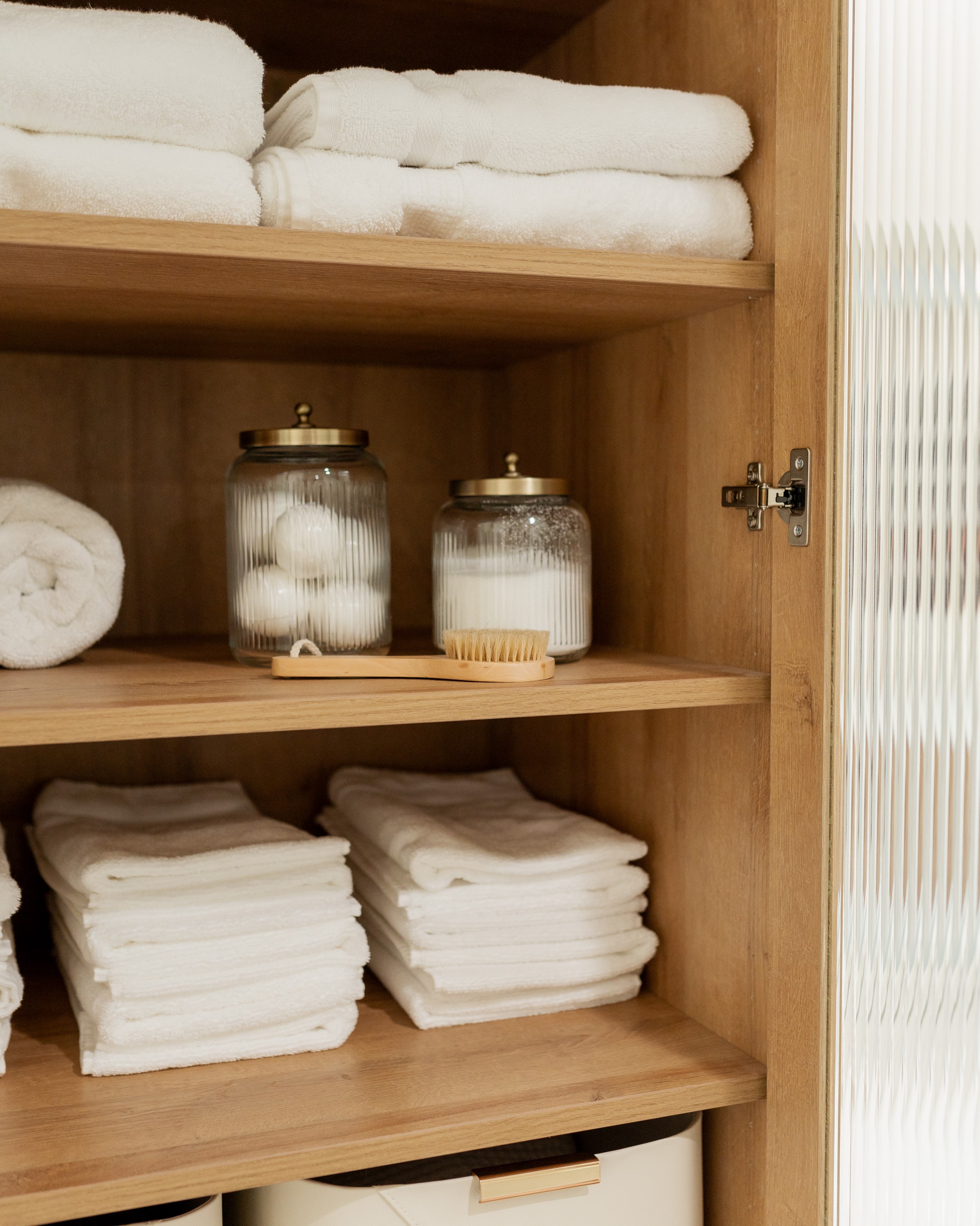 Bathroom in Summer Oak thumbnail 25