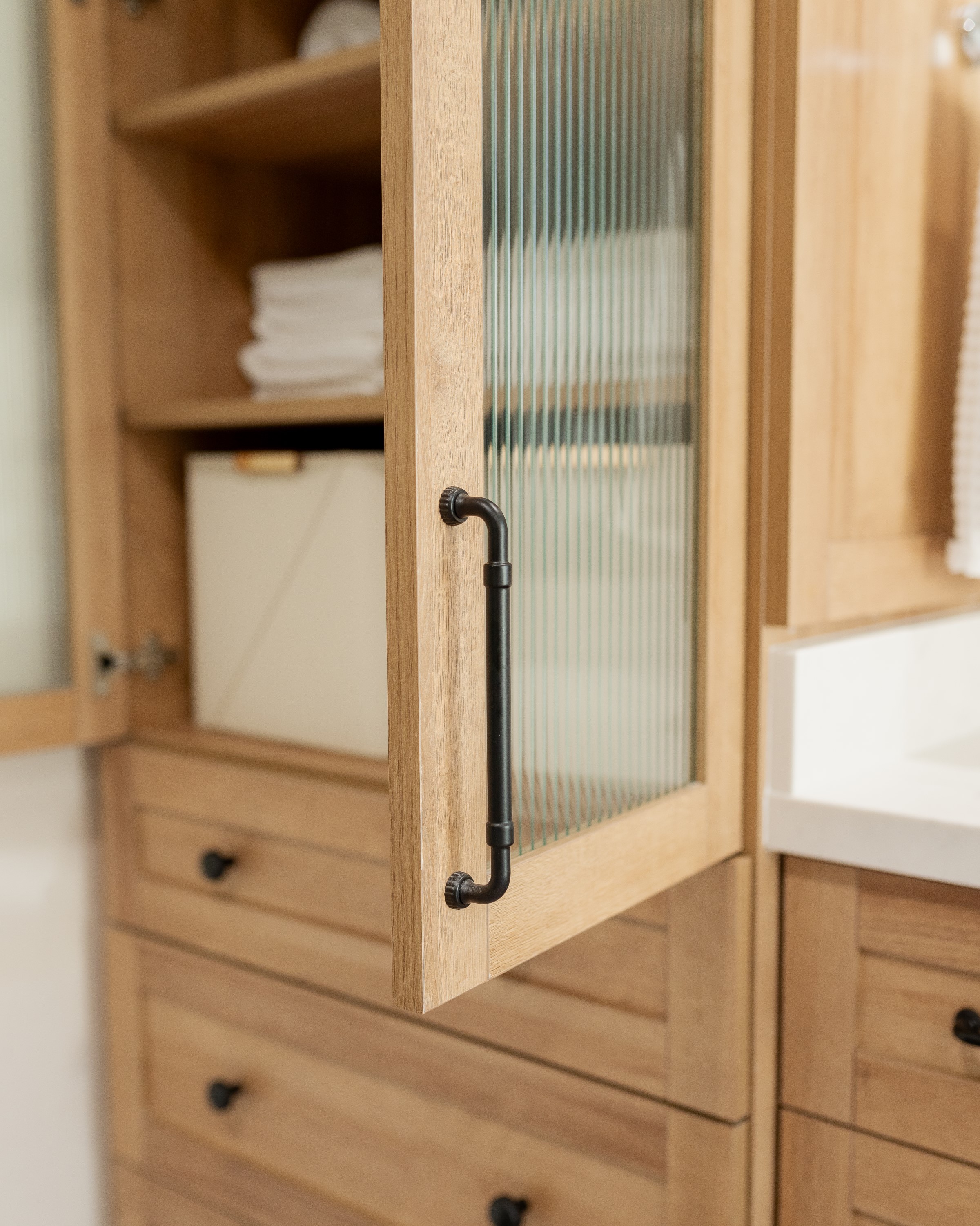 Bathroom in Summer Oak thumbnail 26