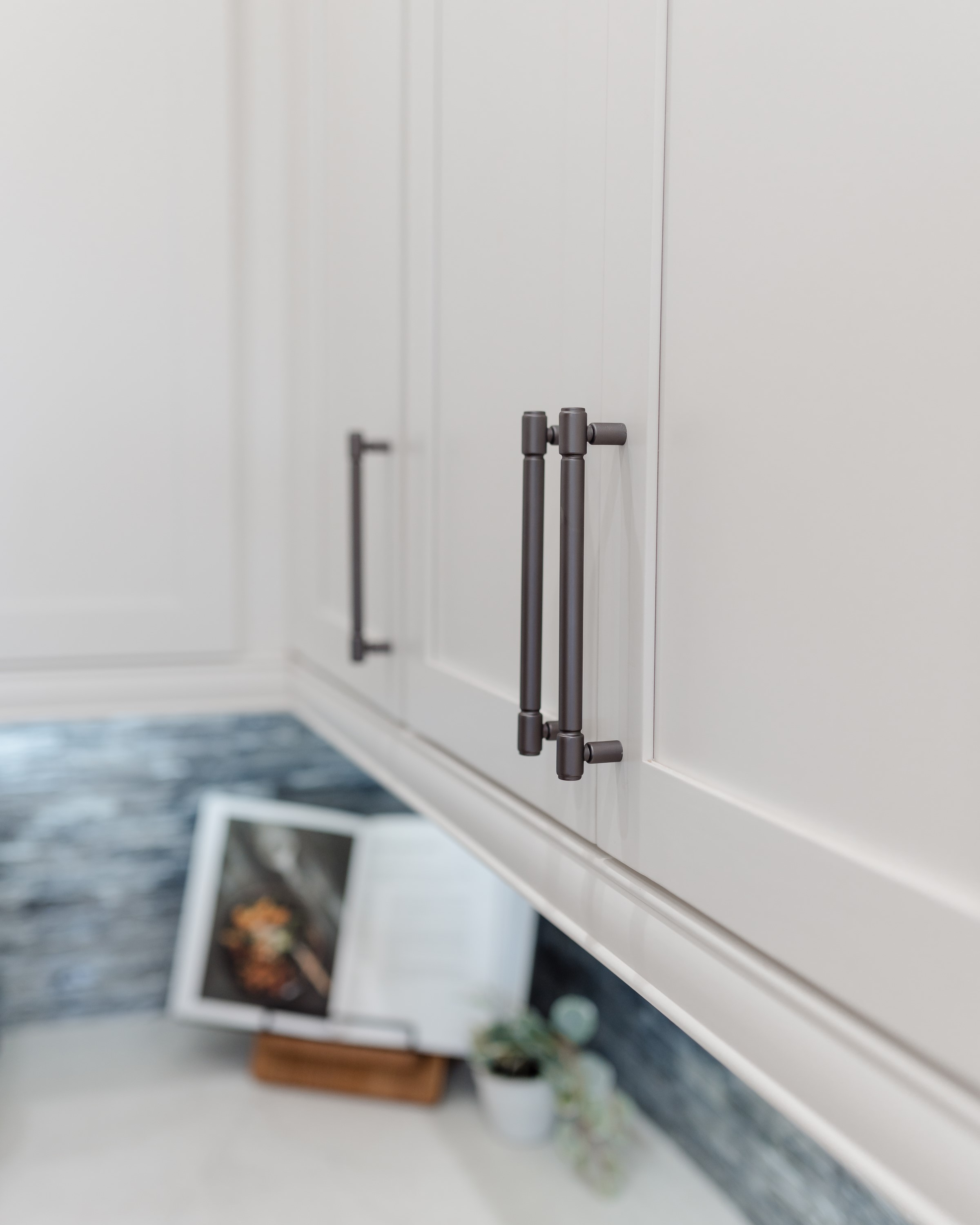 Kitchen with Island thumbnail 14