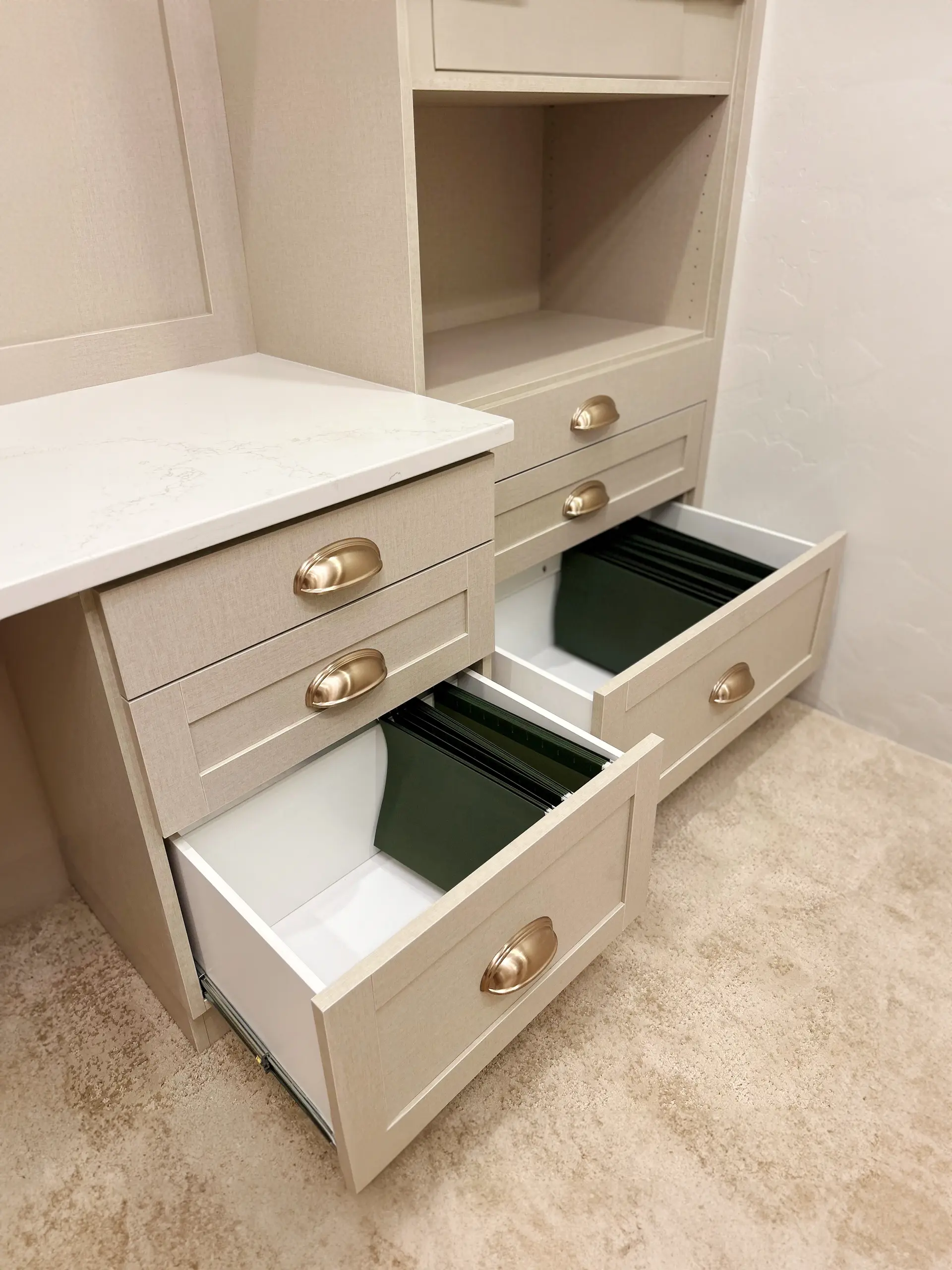Chic Home Office thumbnail 2