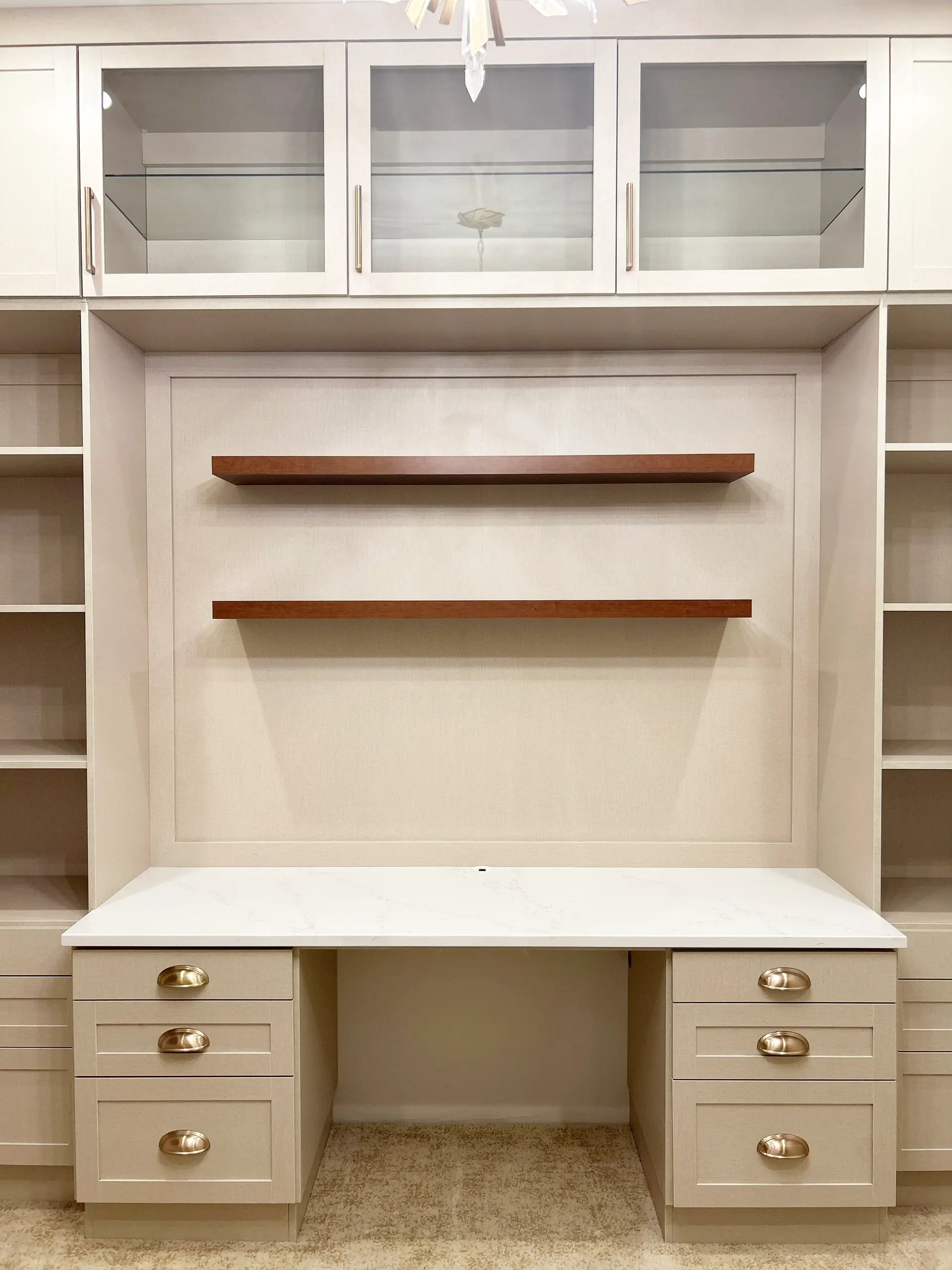Chic Home Office thumbnail 3