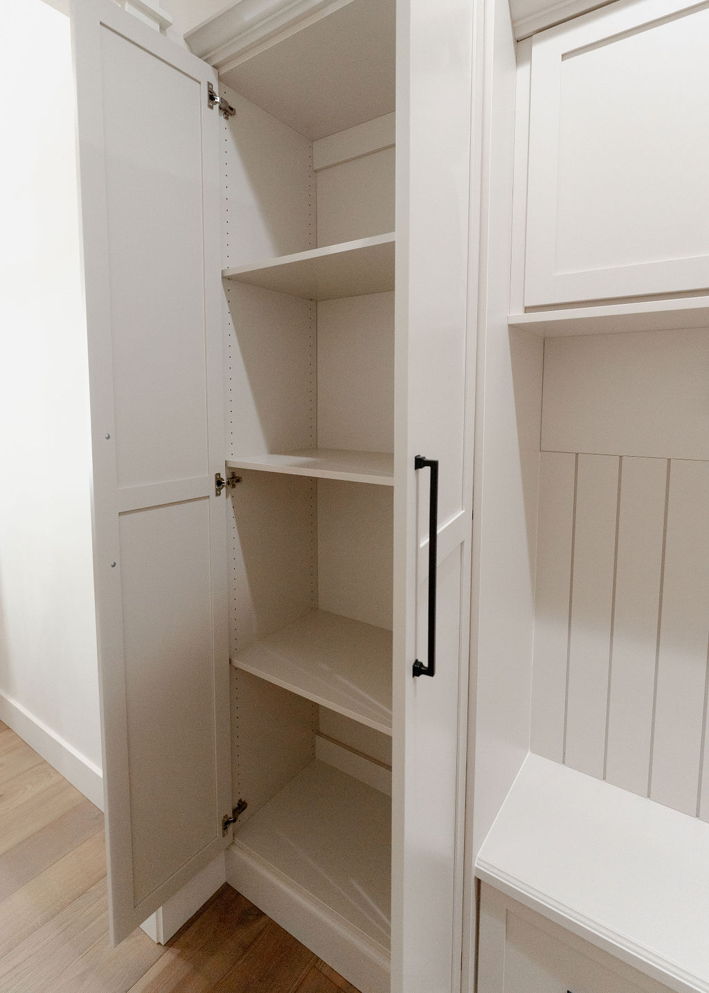 White Mudroom Storage thumbnail 3