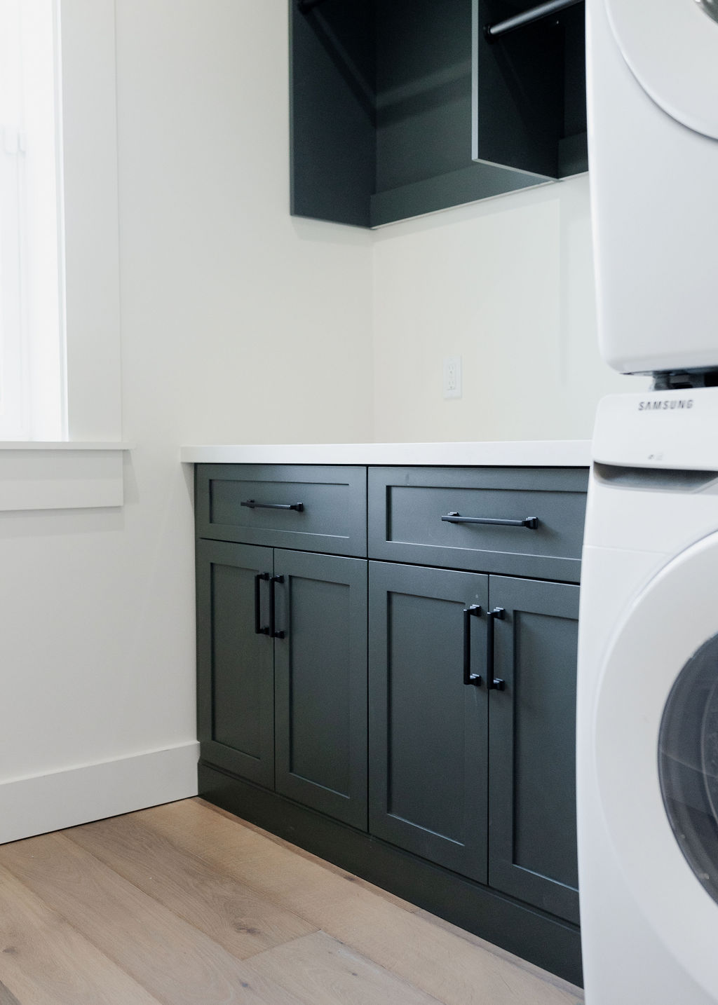 Forest Laundry Room thumbnail 3