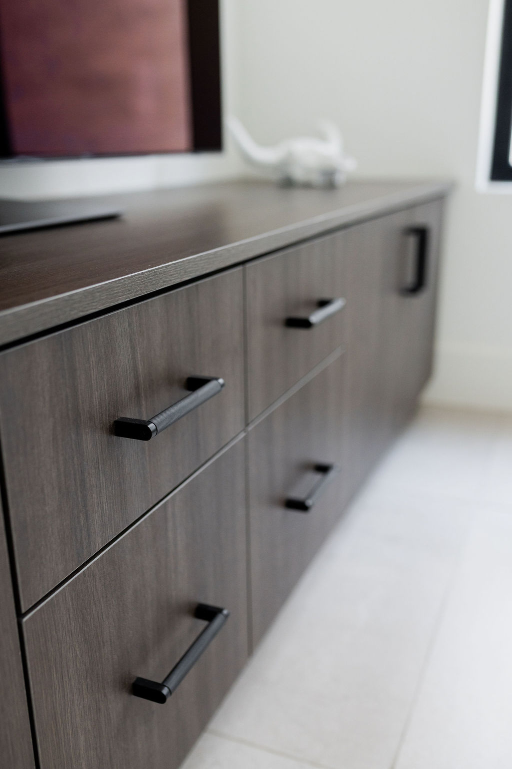 Minimal Modern Home Office thumbnail 4